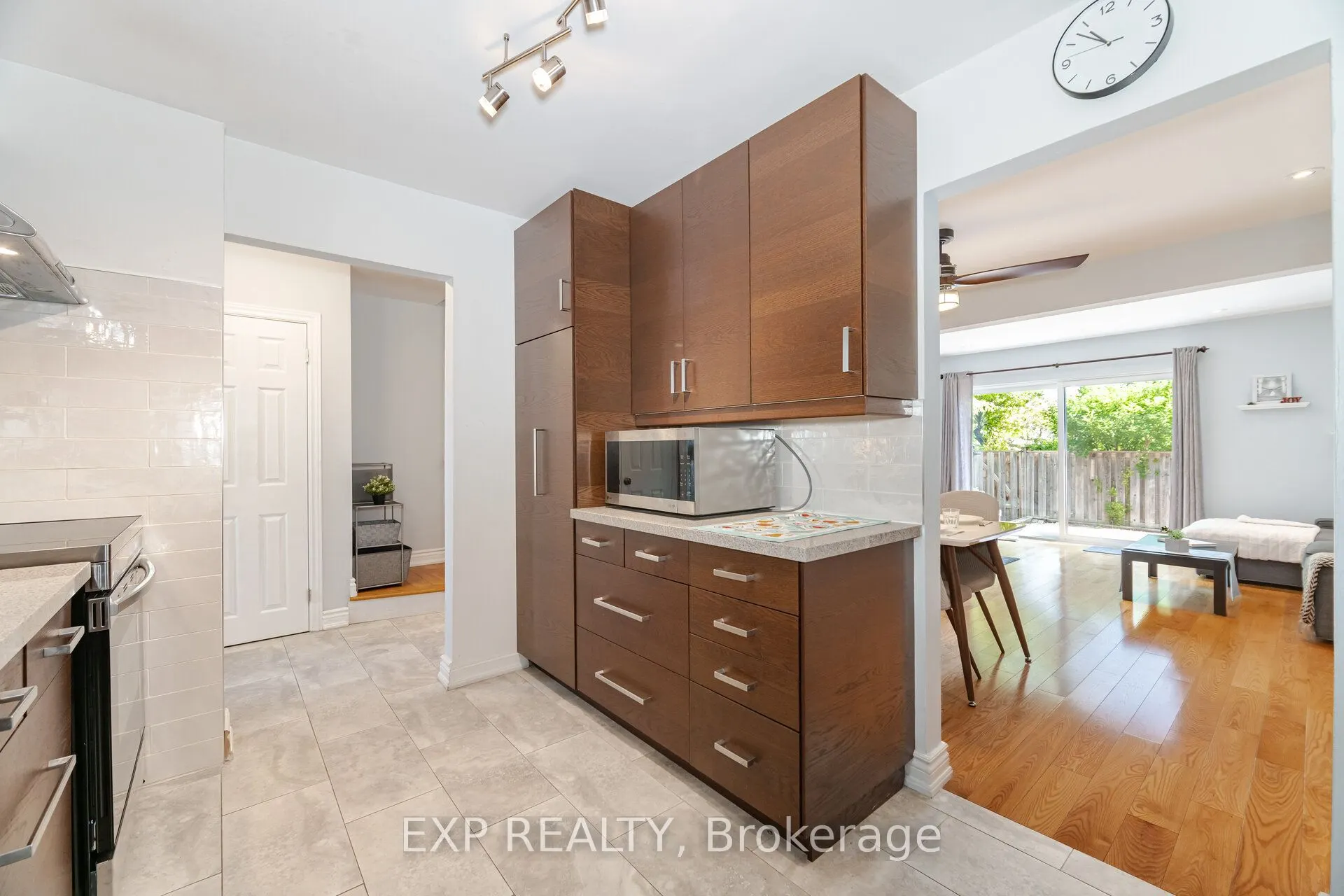 2779 Gananoque Drive, #32