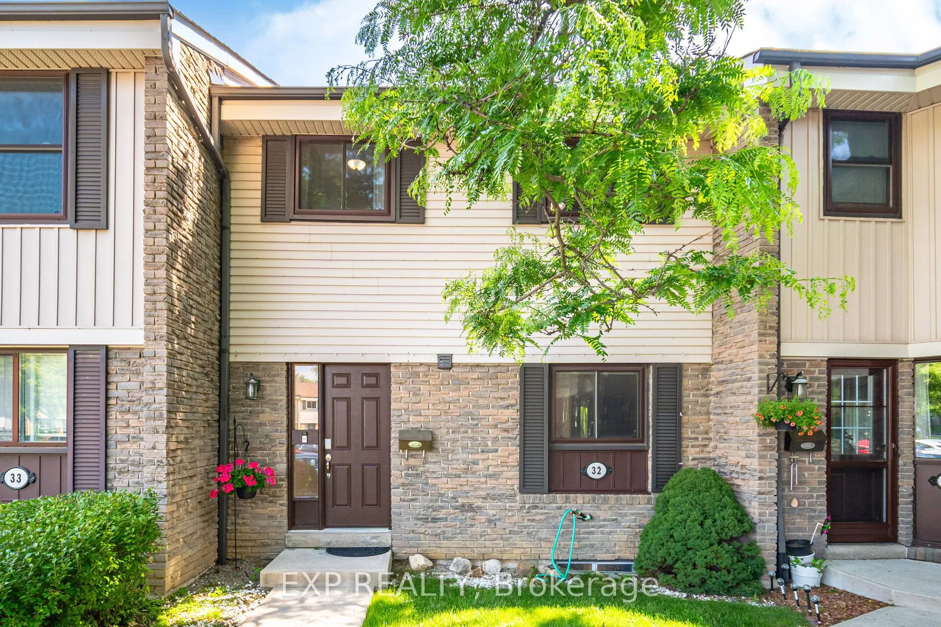 2779 Gananoque Drive, #32