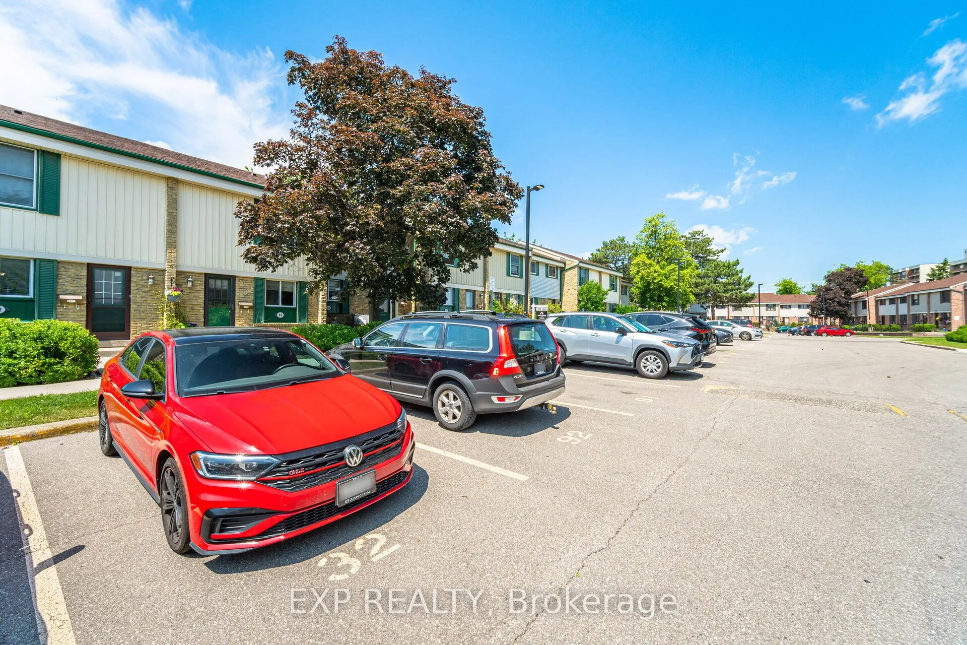 2779 Gananoque Drive, #32