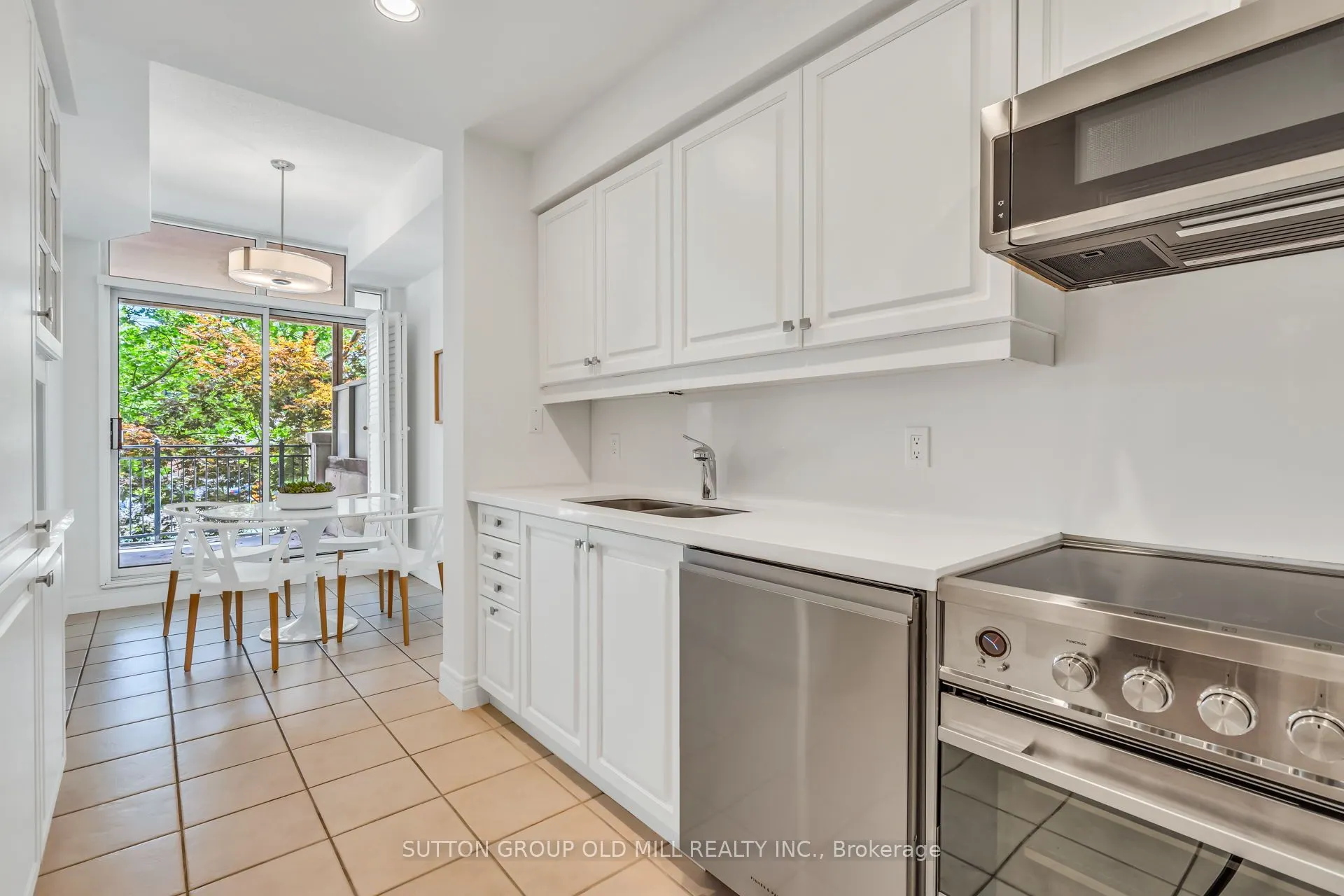 10 Old Mill Trail, #206