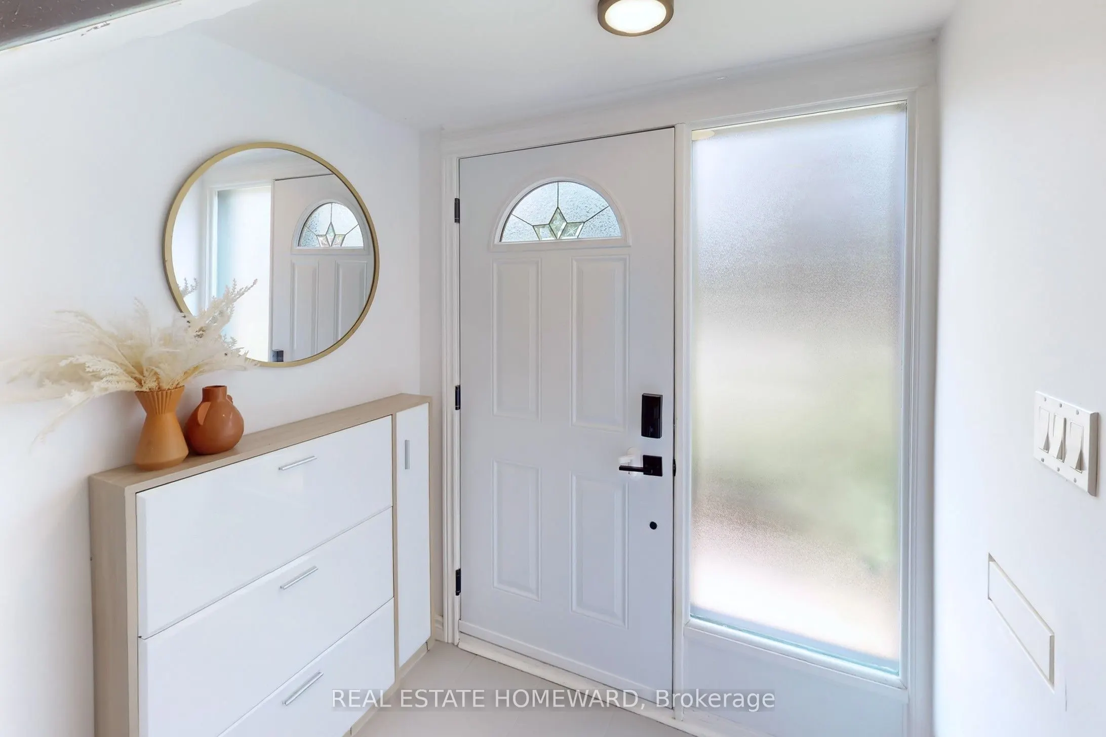 33 Graystone Gardens