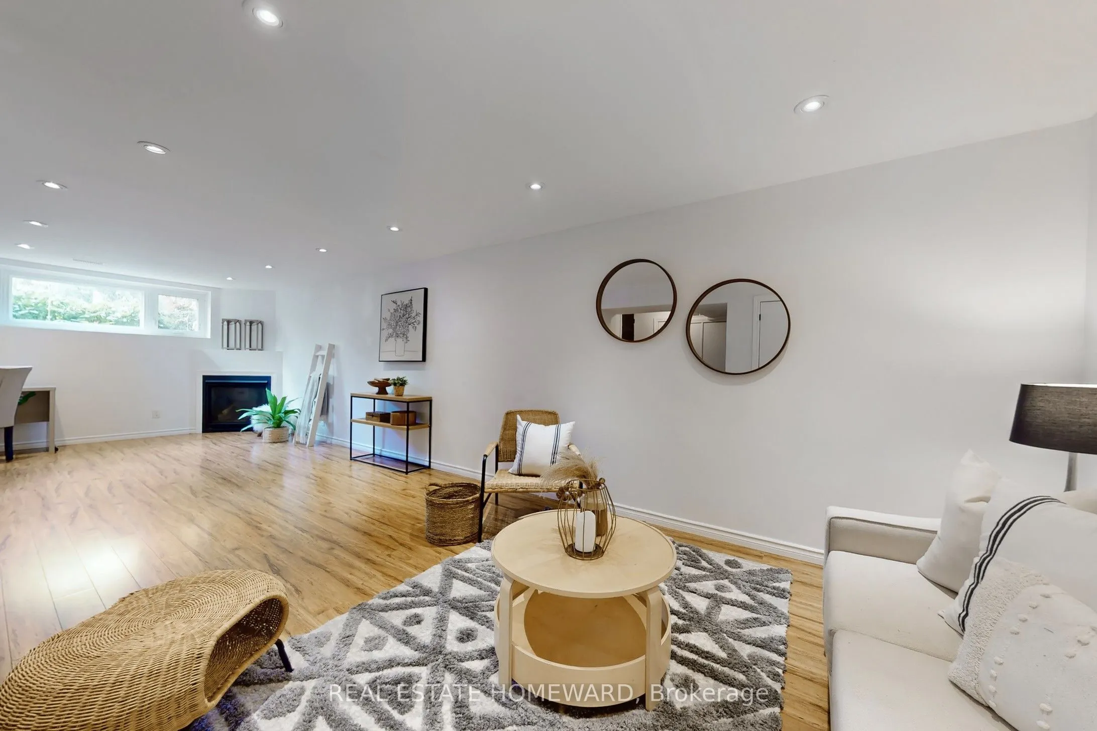 33 Graystone Gardens