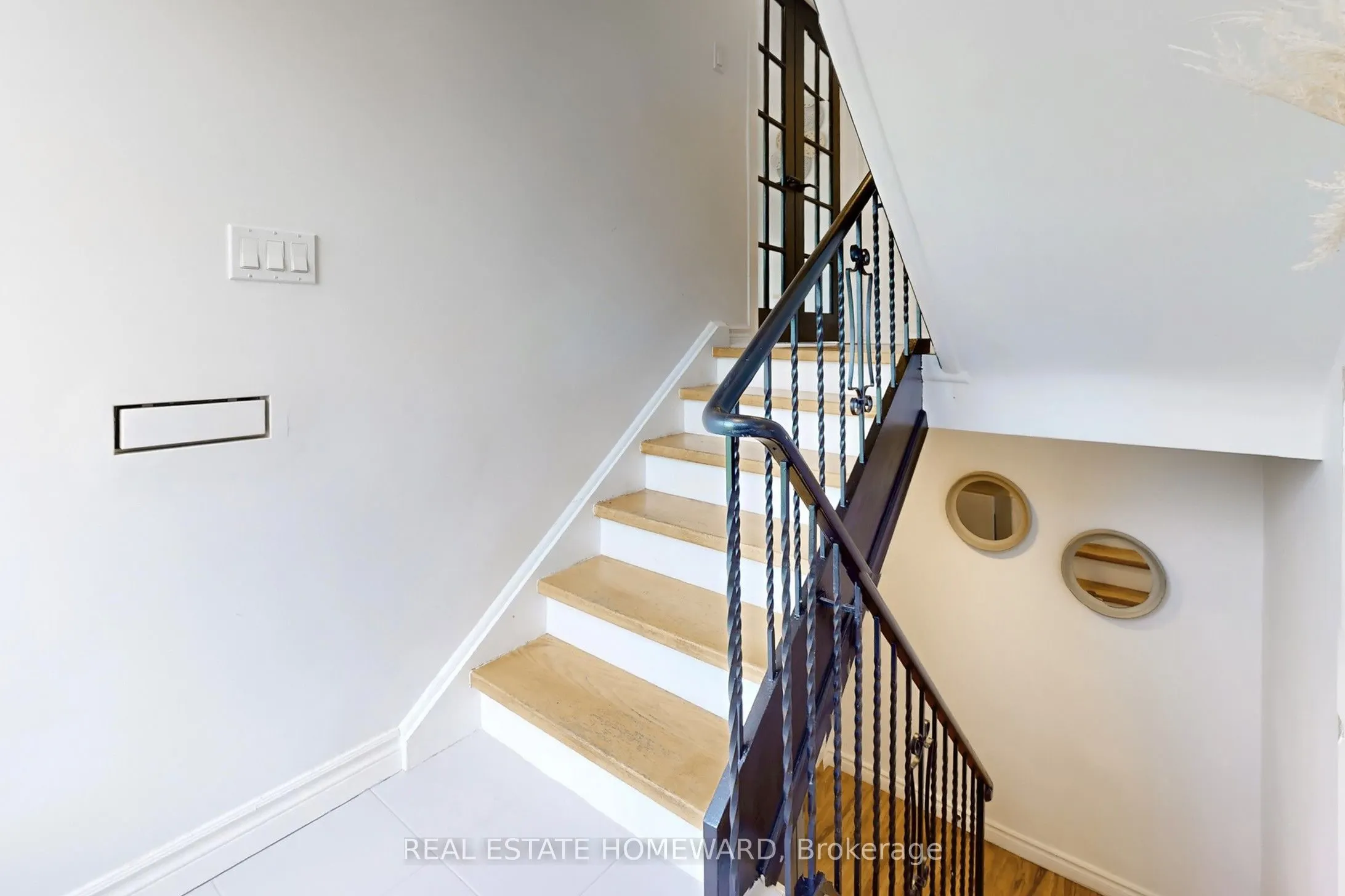 33 Graystone Gardens
