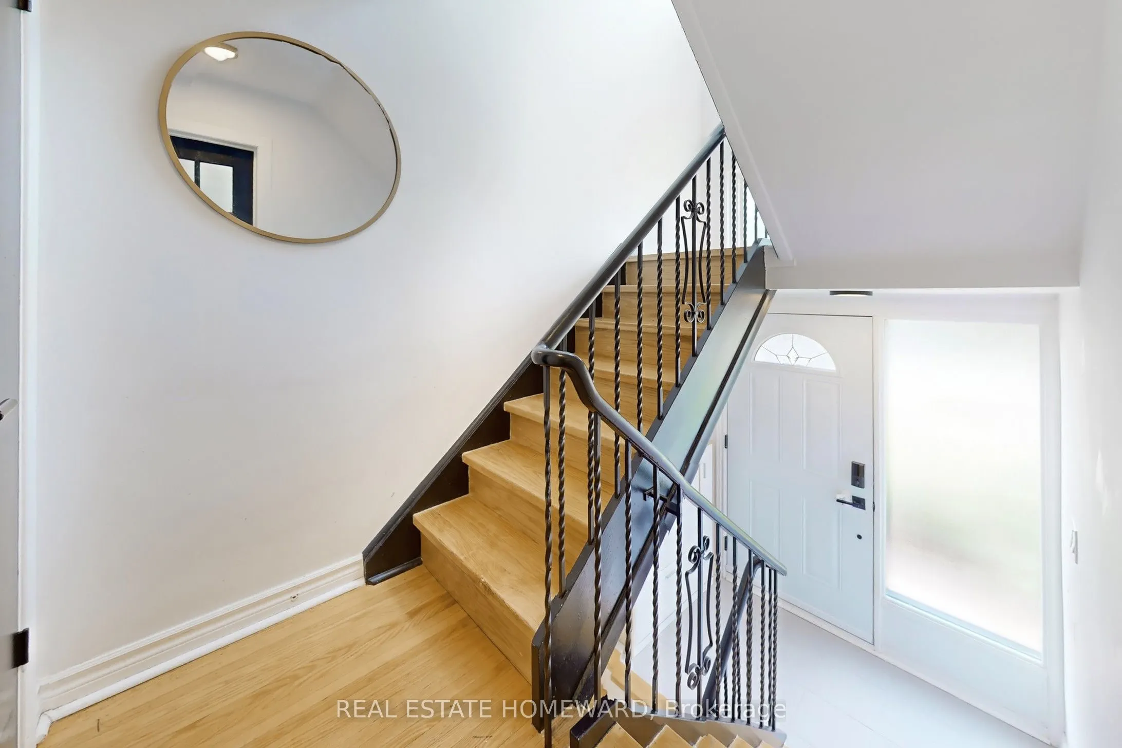 33 Graystone Gardens
