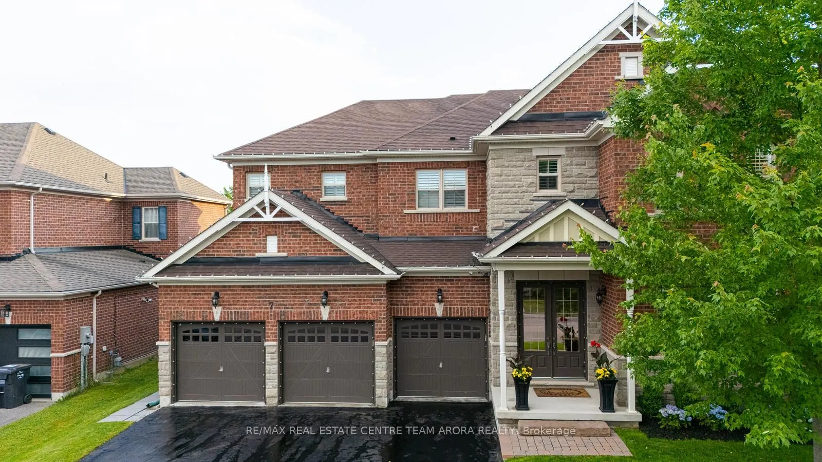 7 Oceans Pond Court