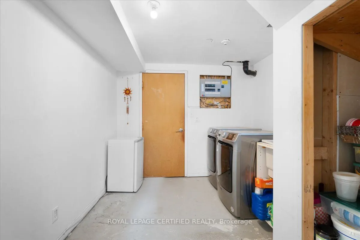 121 Genesee Drive