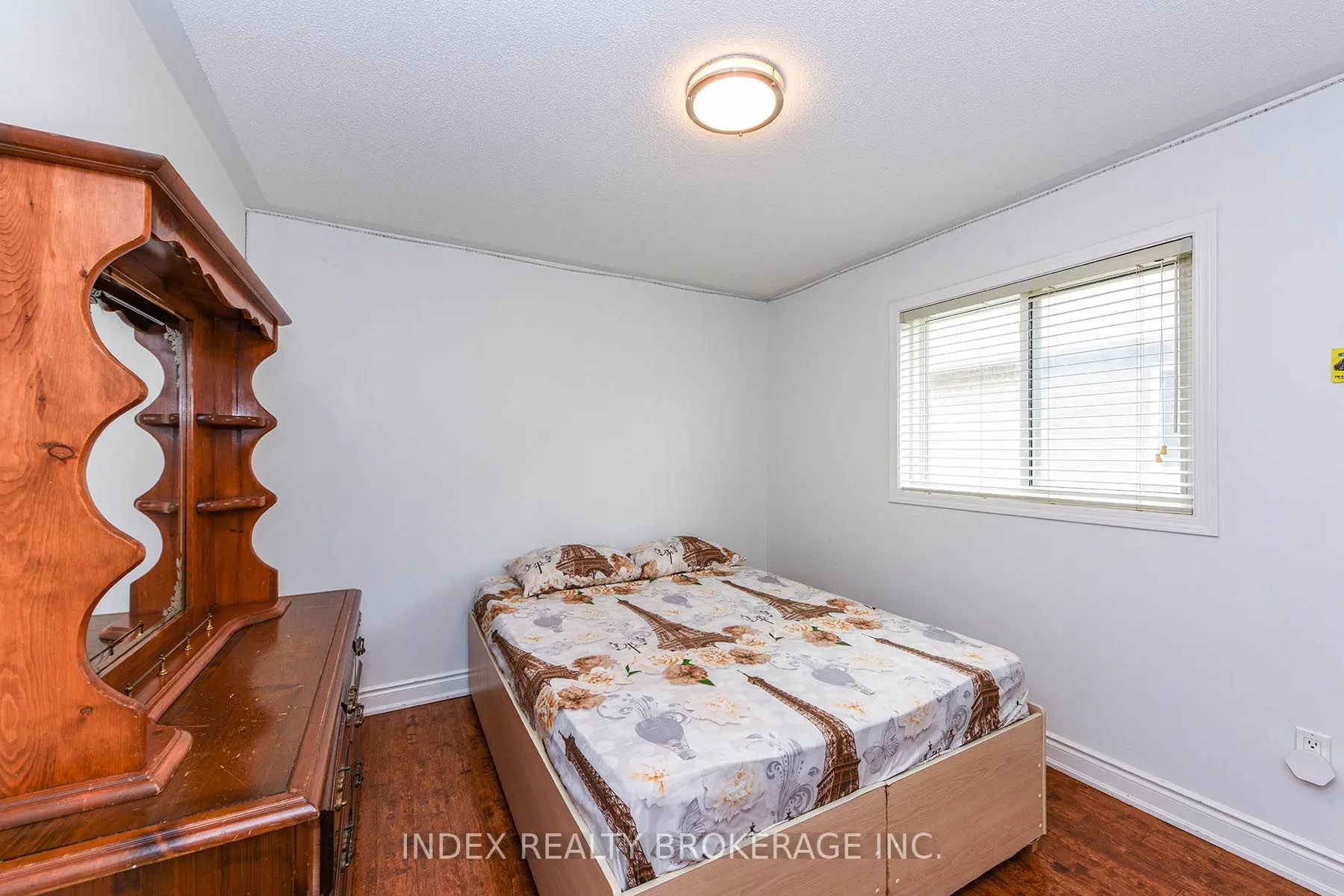 33 Portstewart Crescent