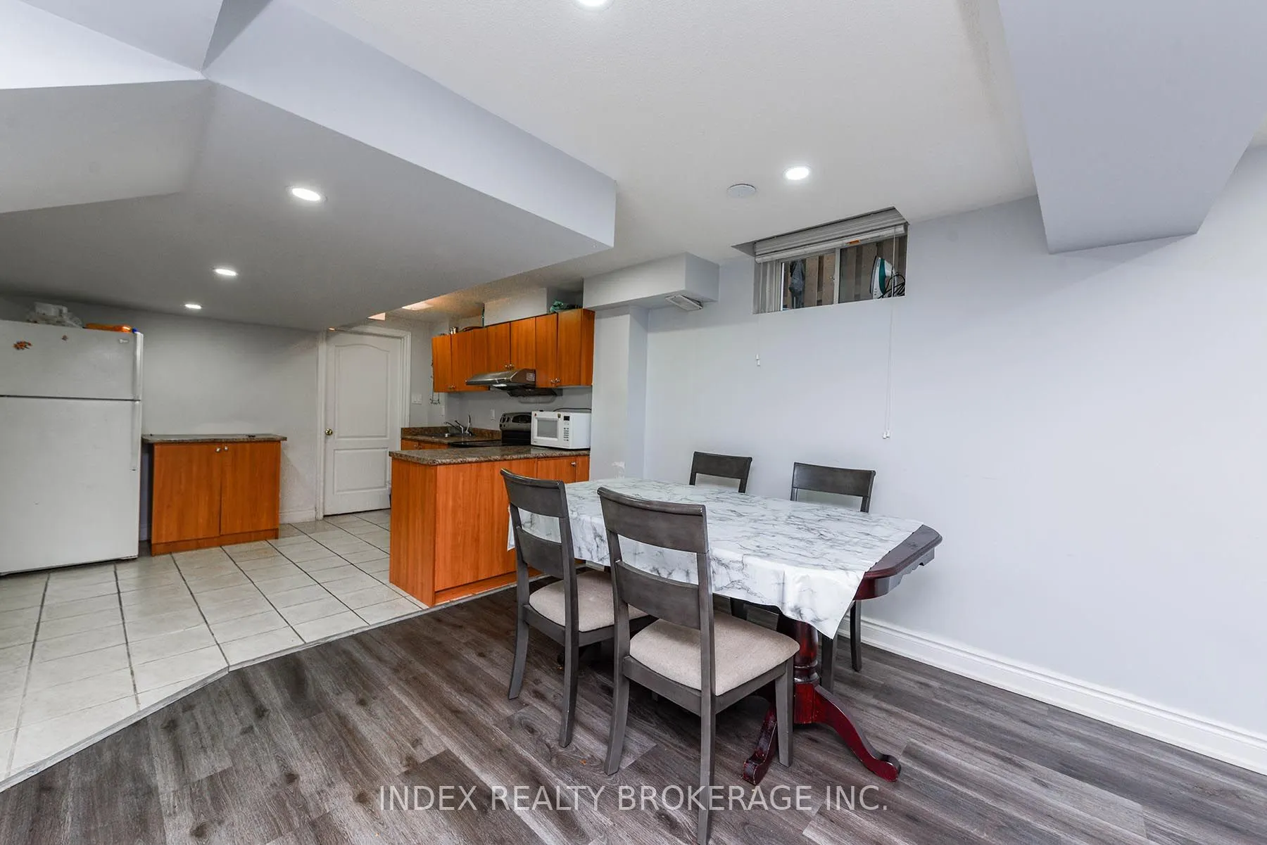33 Portstewart Crescent