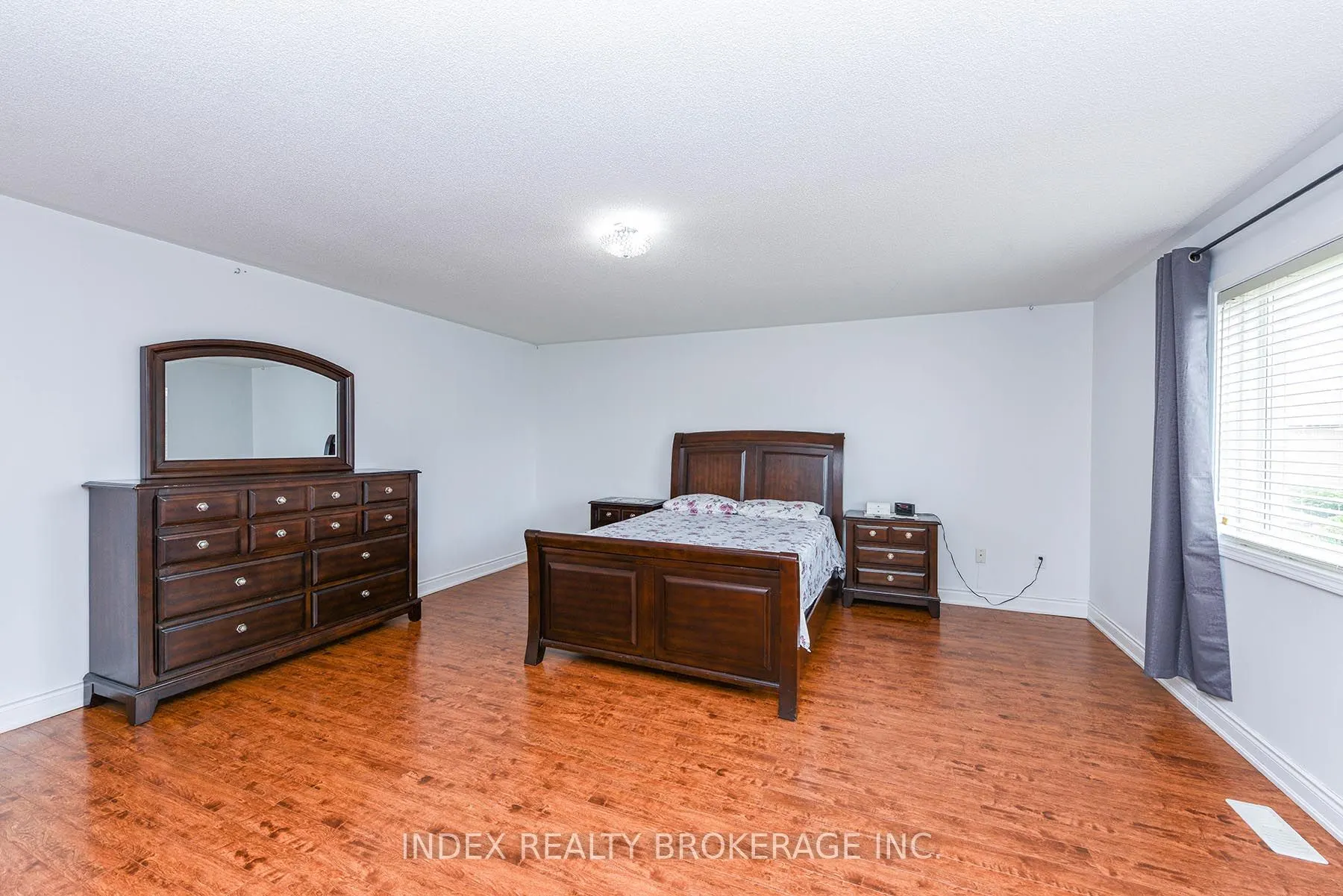 33 Portstewart Crescent