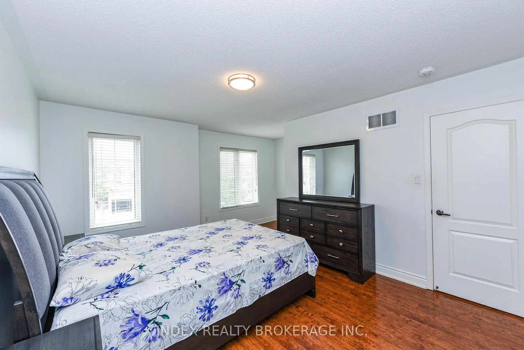 33 Portstewart Crescent