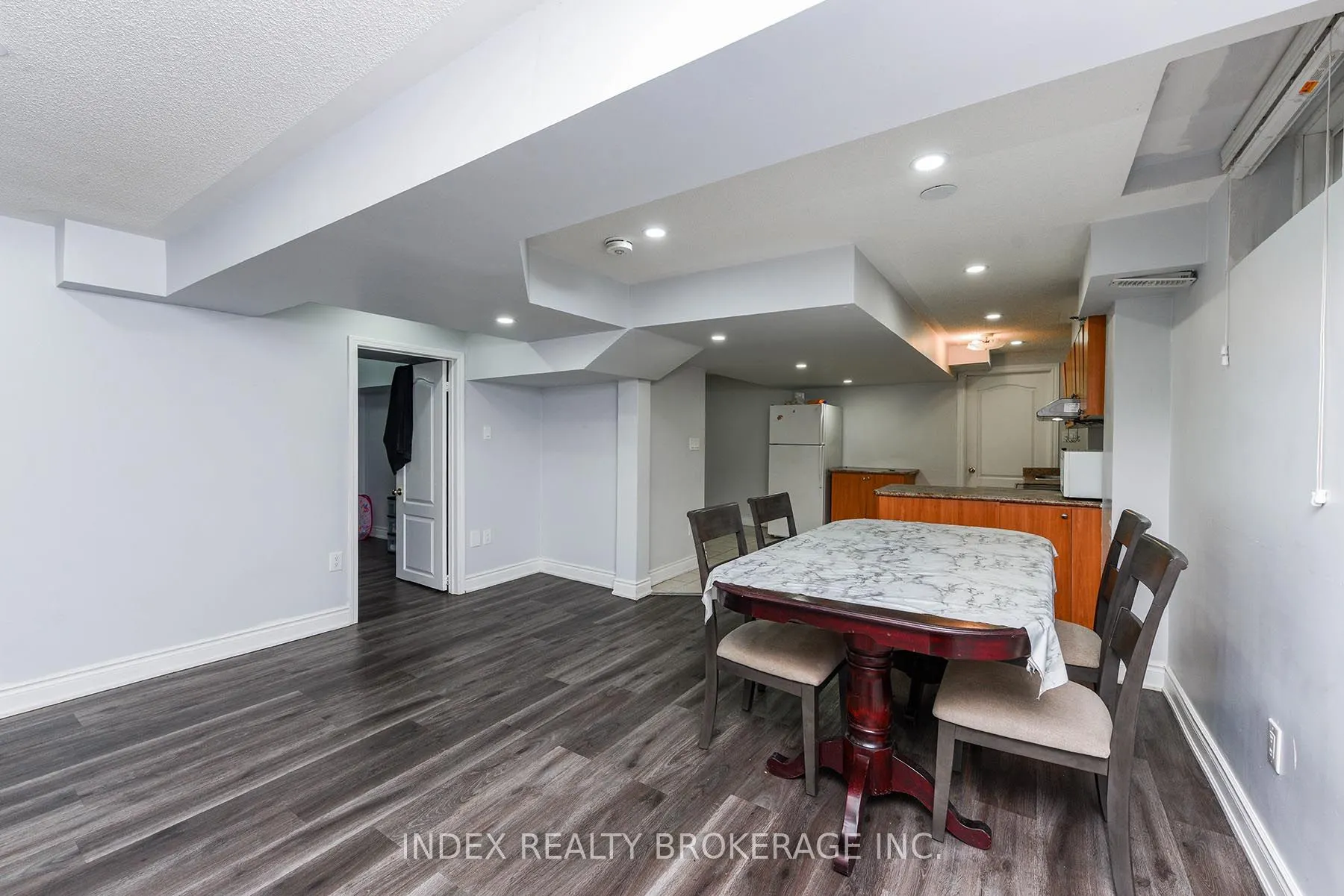 33 Portstewart Crescent