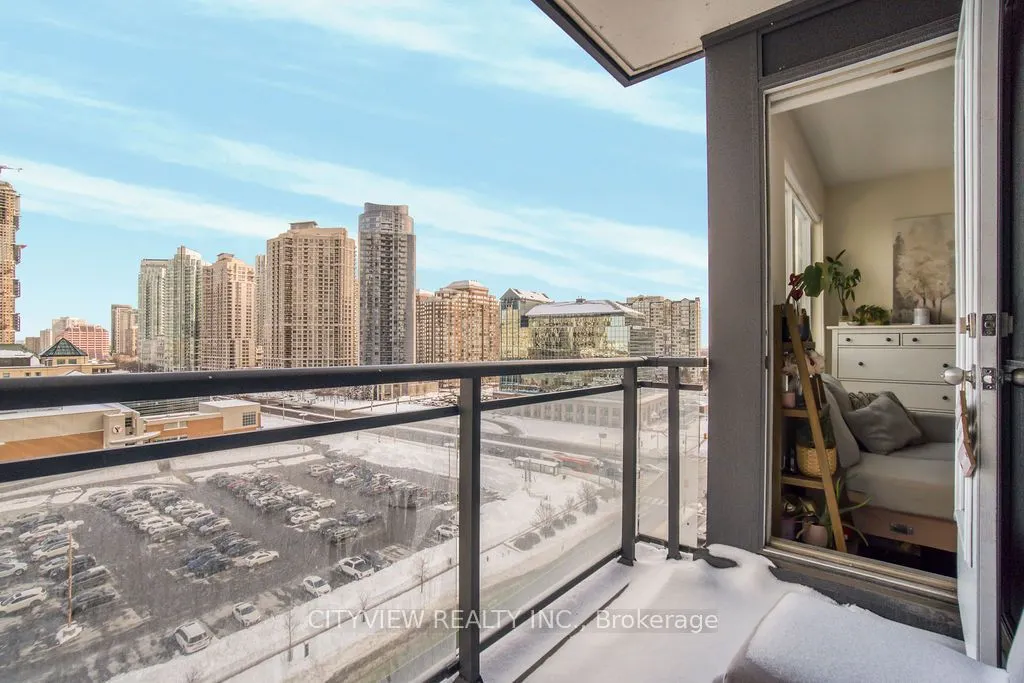 510 Curran Place, #808