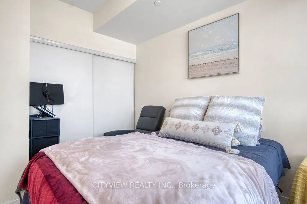 510 Curran Place, #808