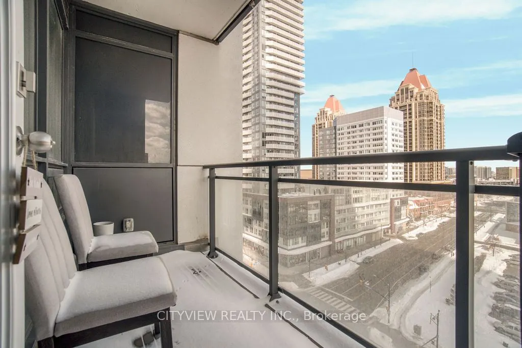 510 Curran Place, #808