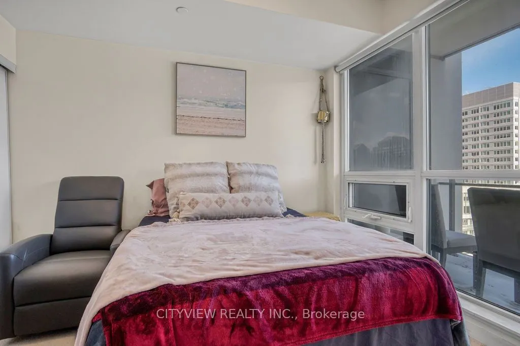 510 Curran Place, #808