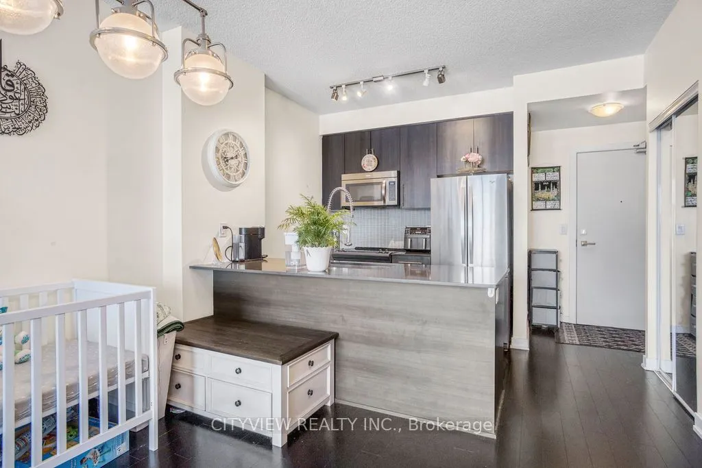 510 Curran Place, #808