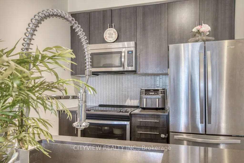 510 Curran Place, #808