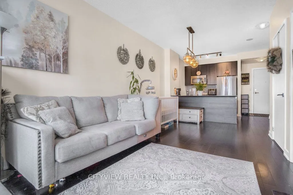 510 Curran Place, #808