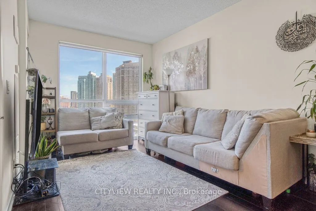 510 Curran Place, #808