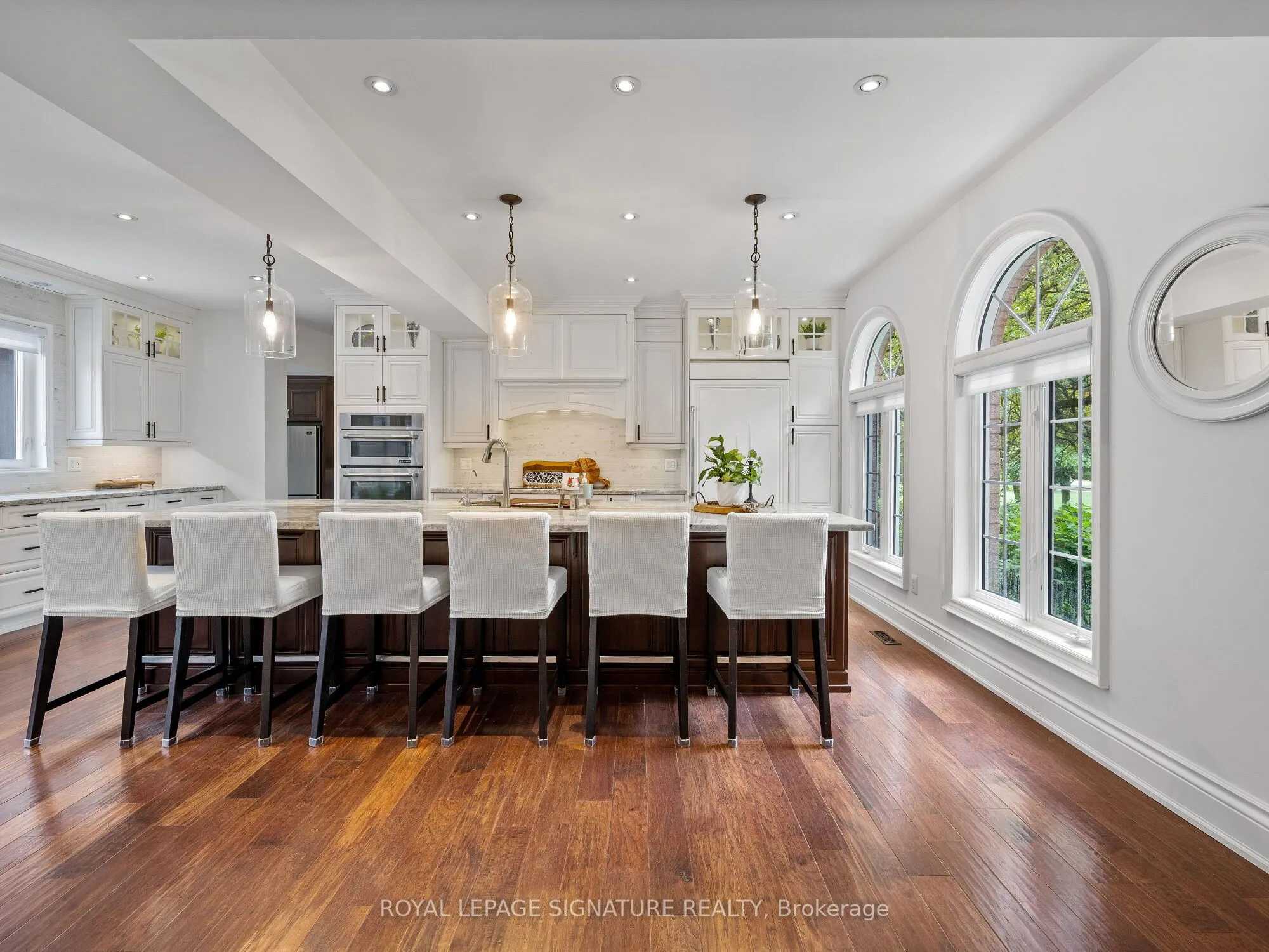 10 Forest Ridge Crescent