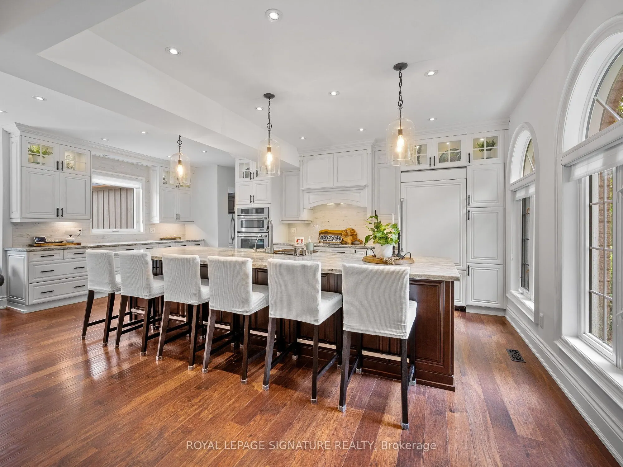 10 Forest Ridge Crescent