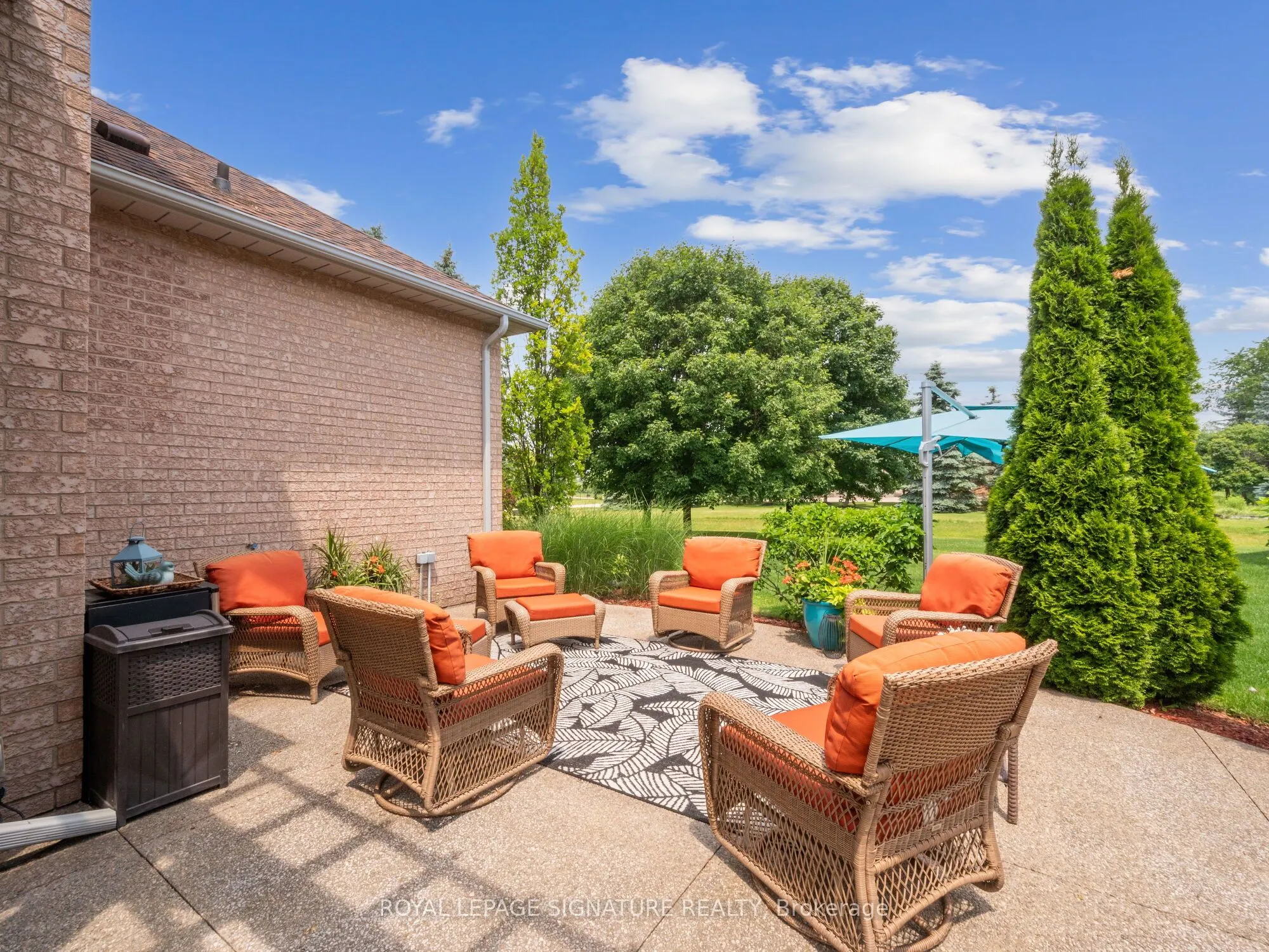 10 Forest Ridge Crescent