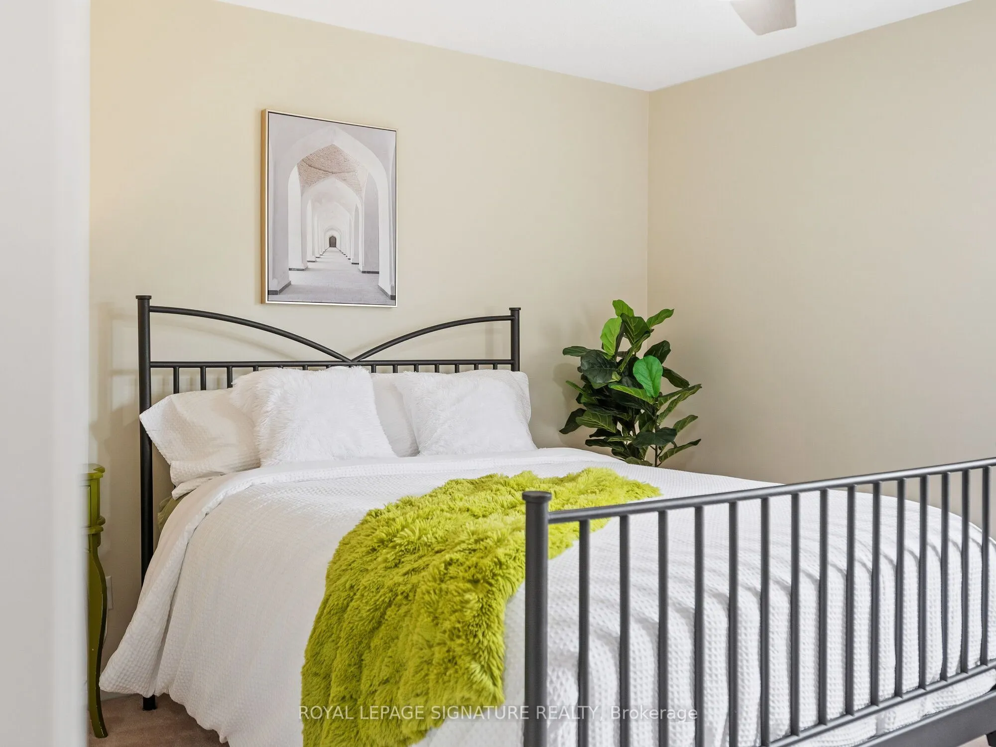 10 Forest Ridge Crescent