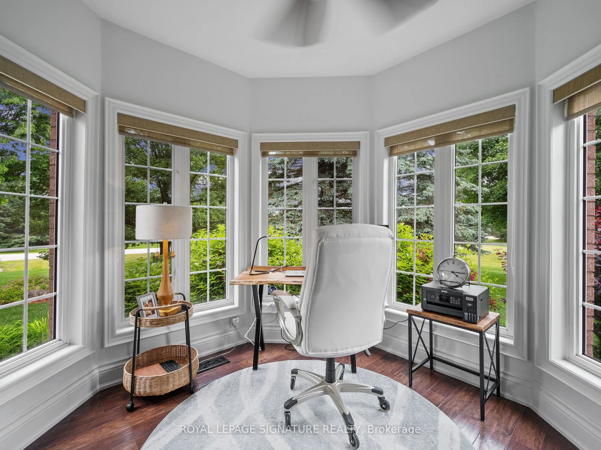 10 Forest Ridge Crescent