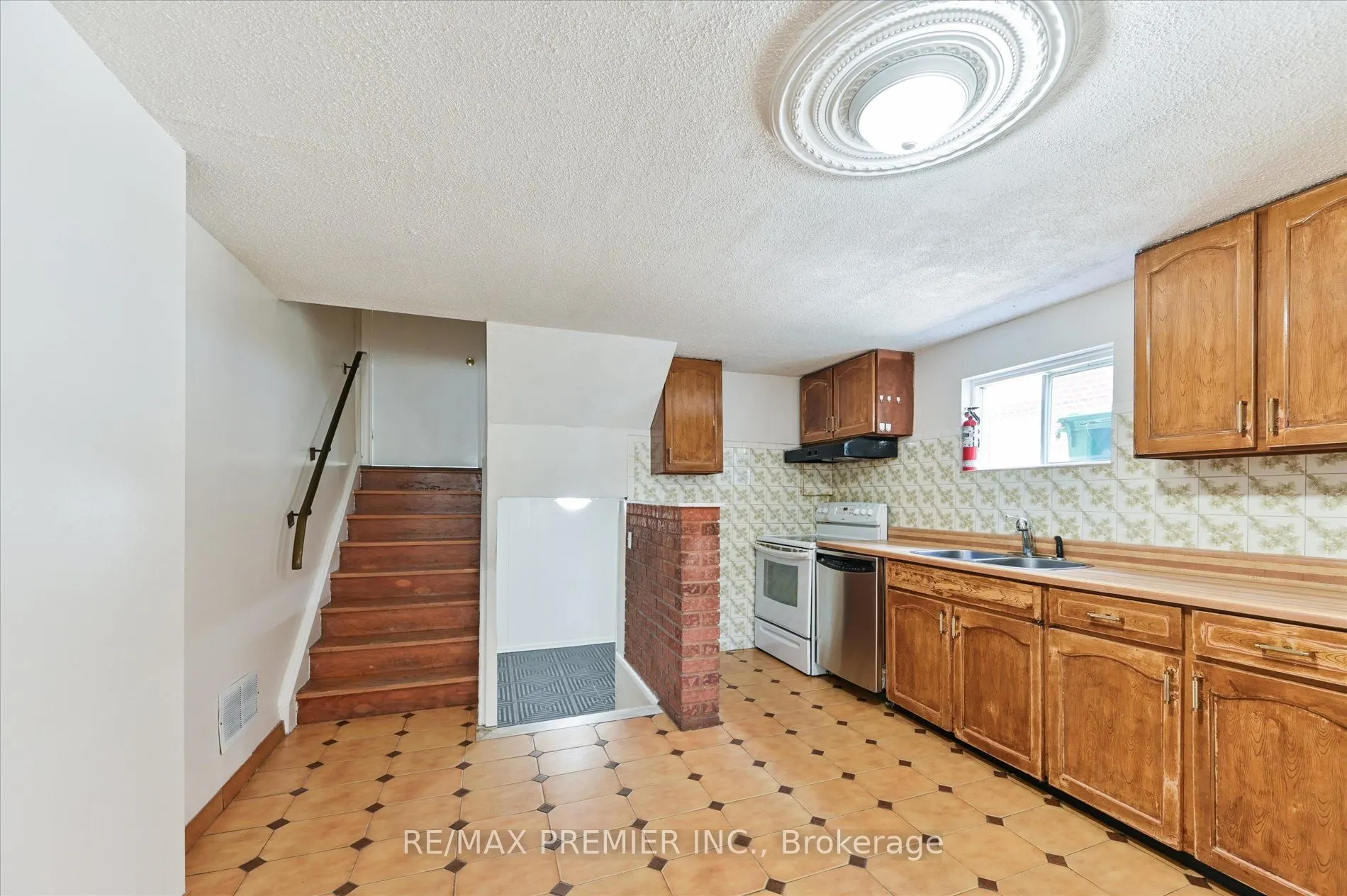44 Petunias Road