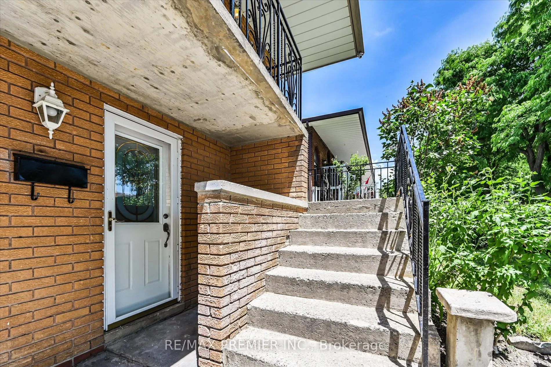 44 Petunias Road