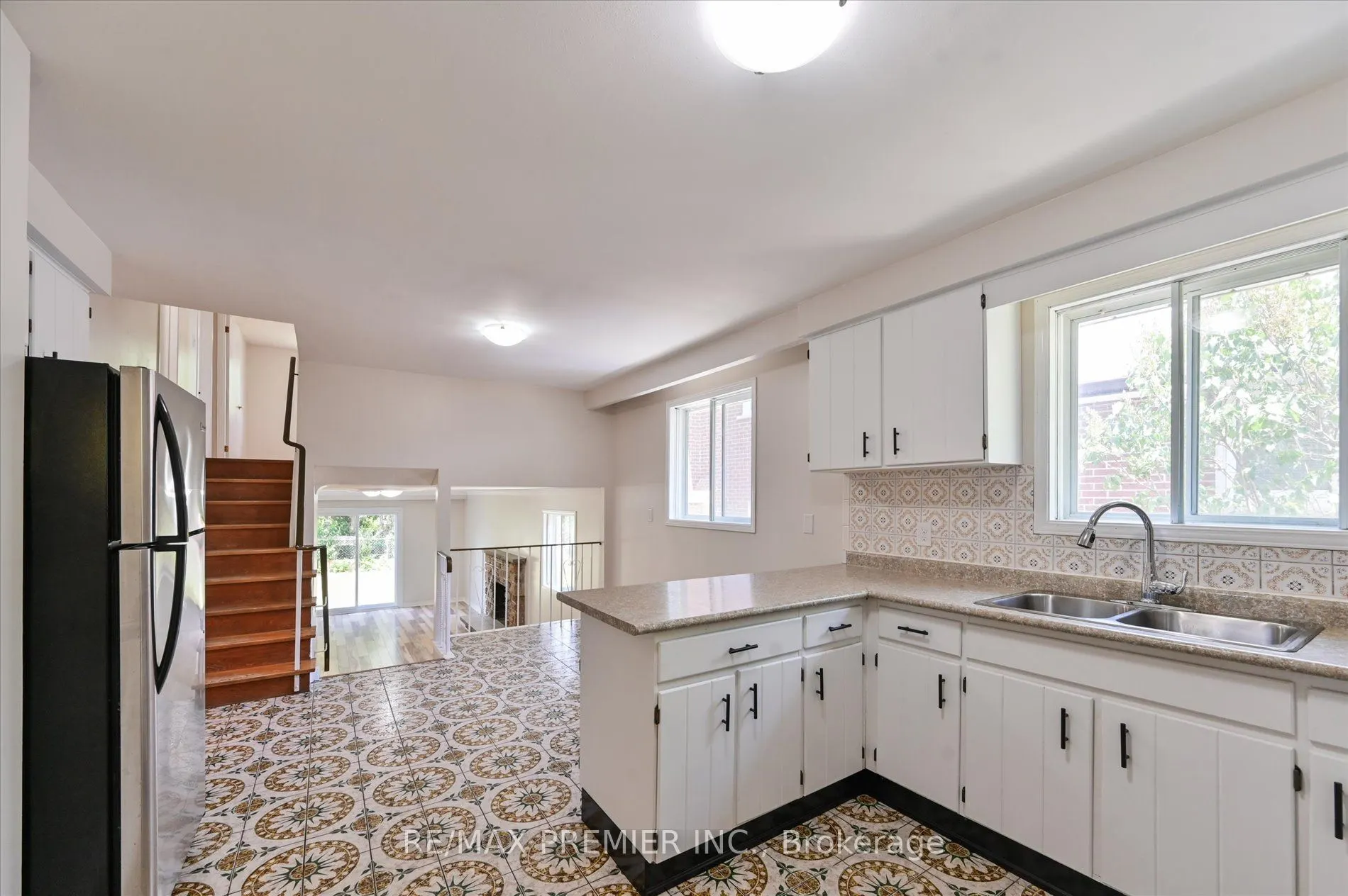 44 Petunias Road