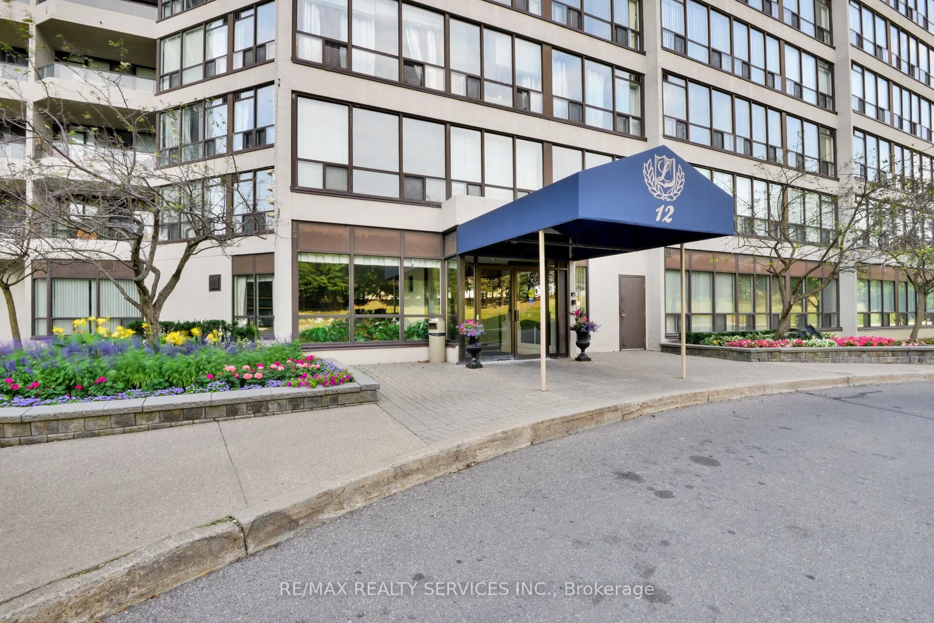 12 Laurelcrest Street, #1213