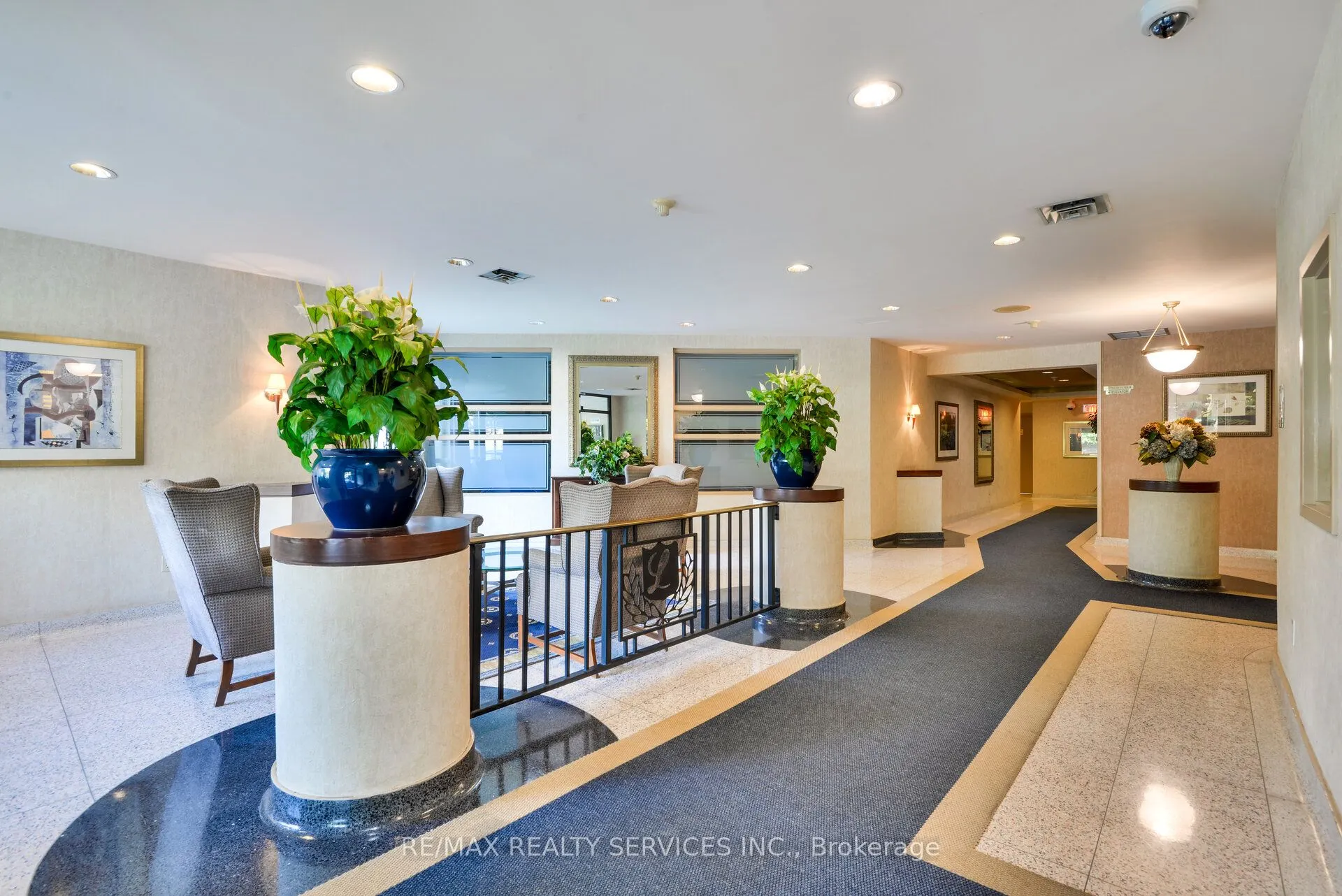 12 Laurelcrest Street, #1213