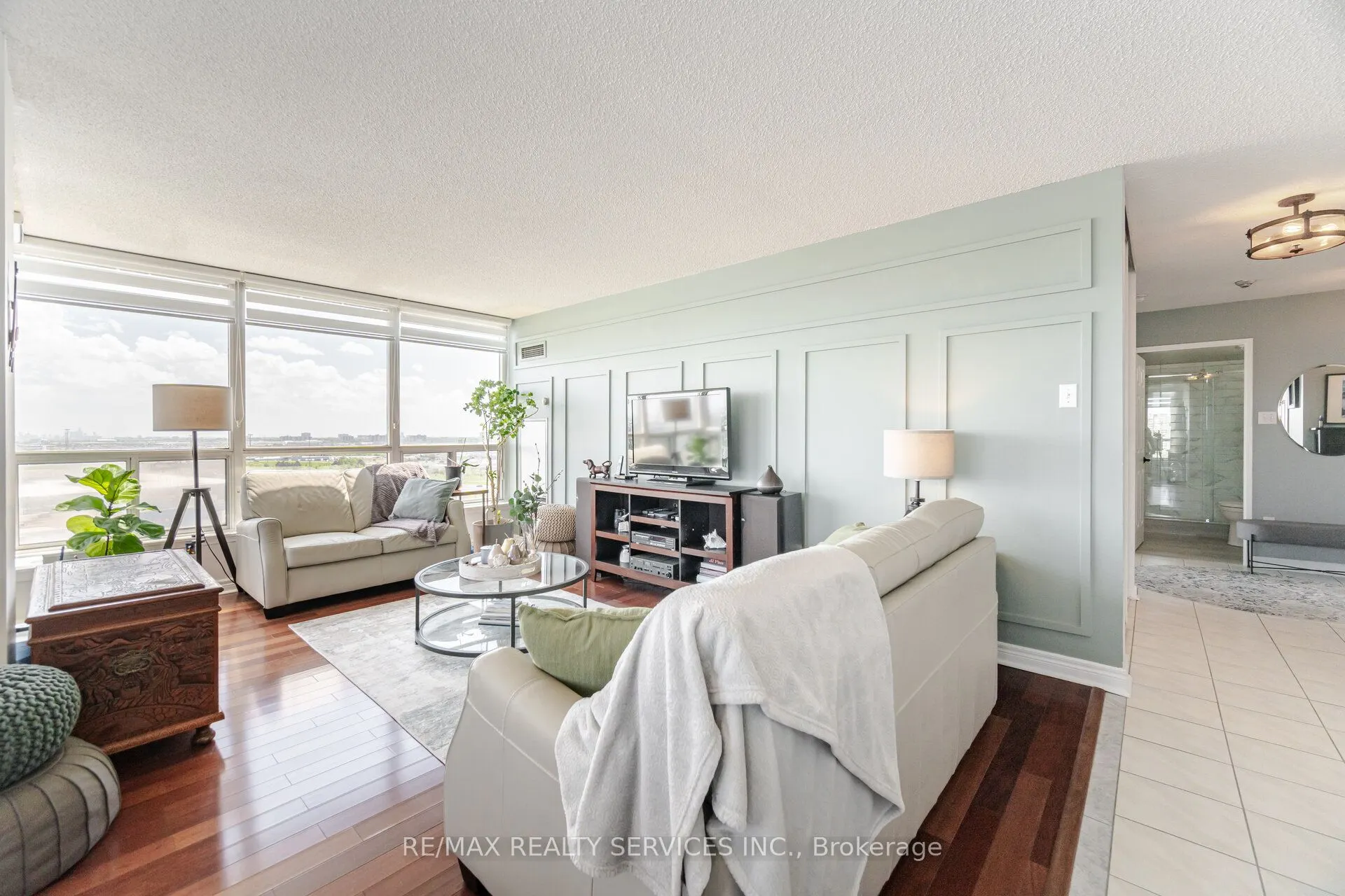 12 Laurelcrest Street, #1213