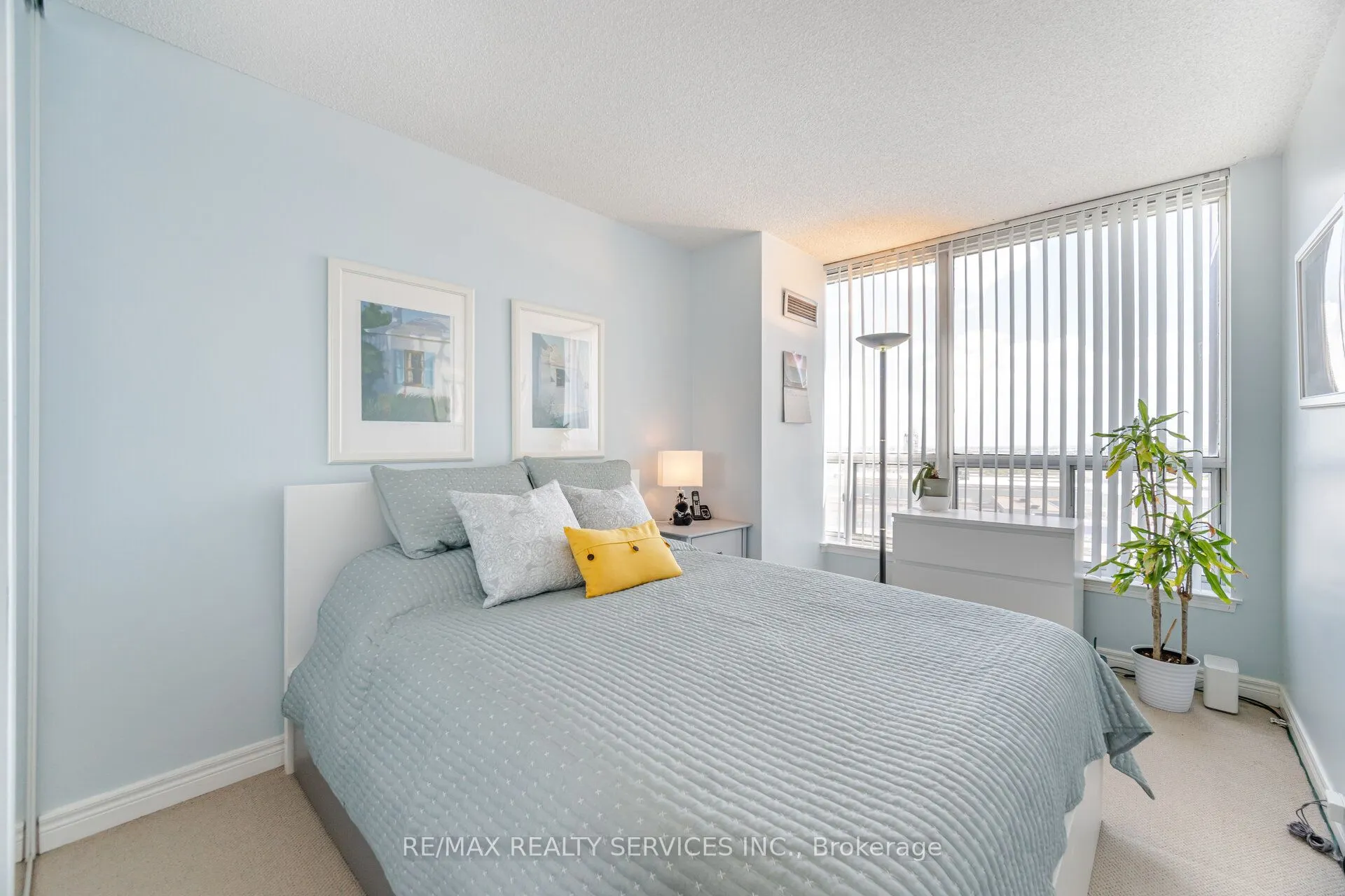 12 Laurelcrest Street, #1213
