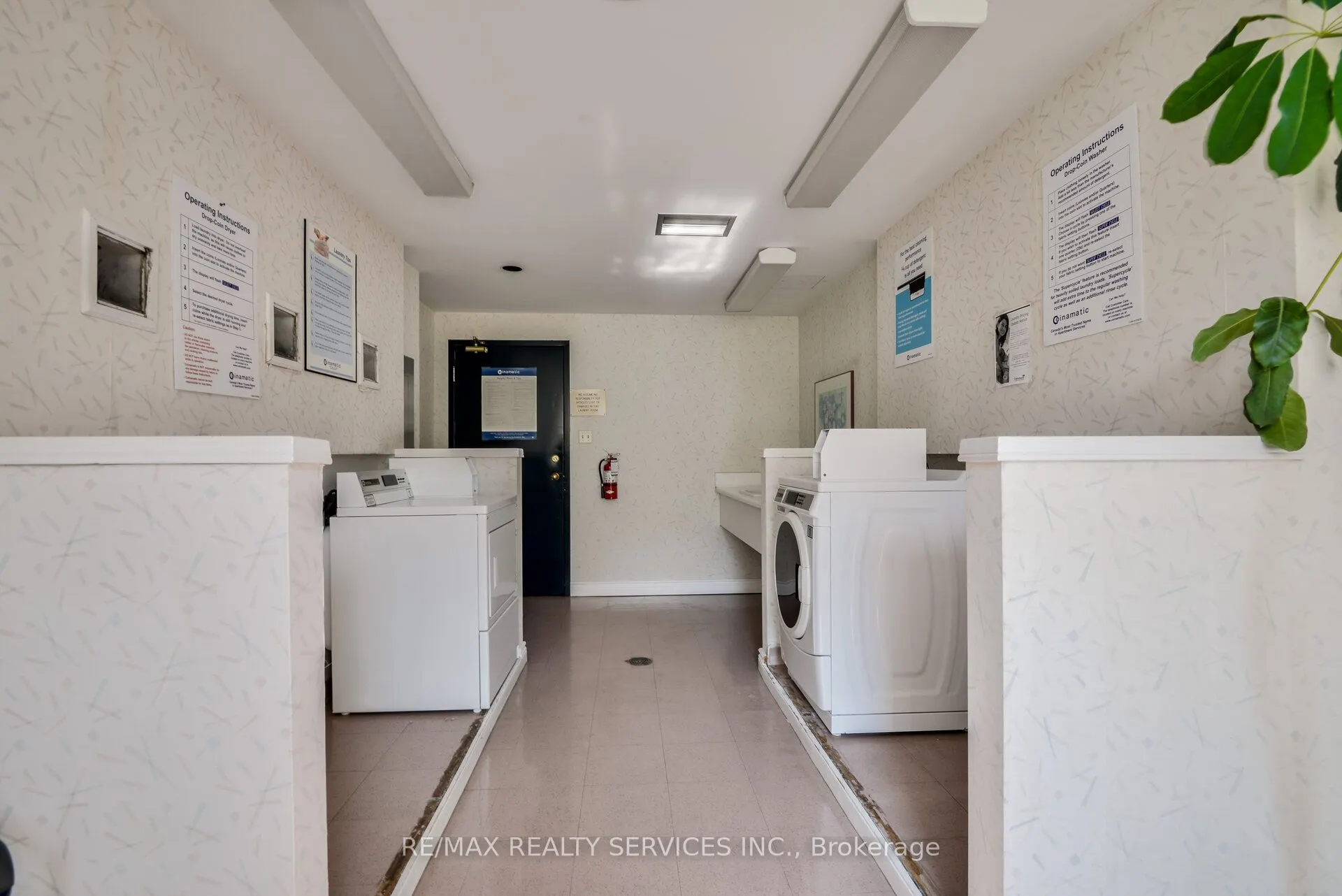 12 Laurelcrest Street, #1213