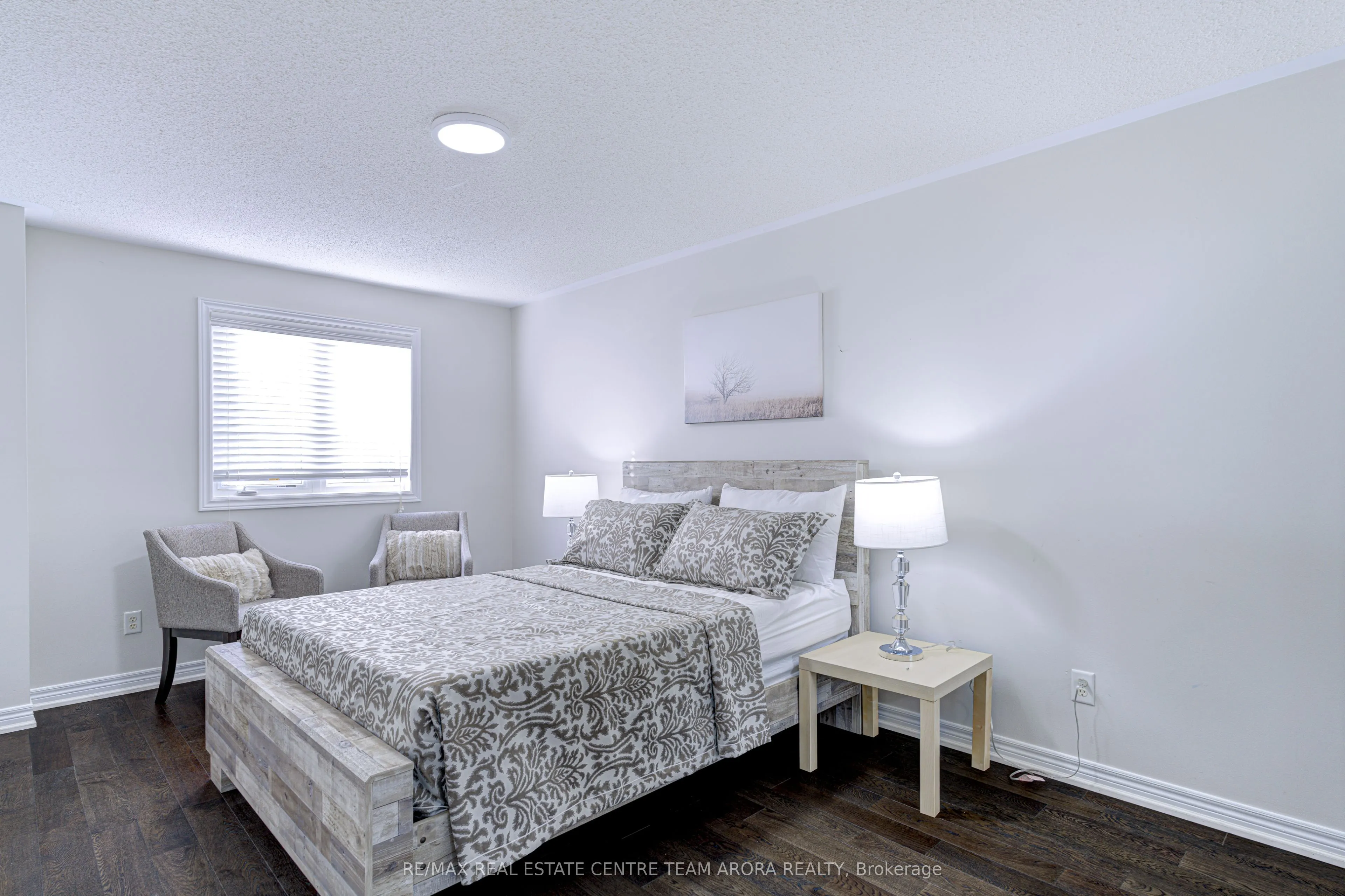 85 Ridgemore Crescent