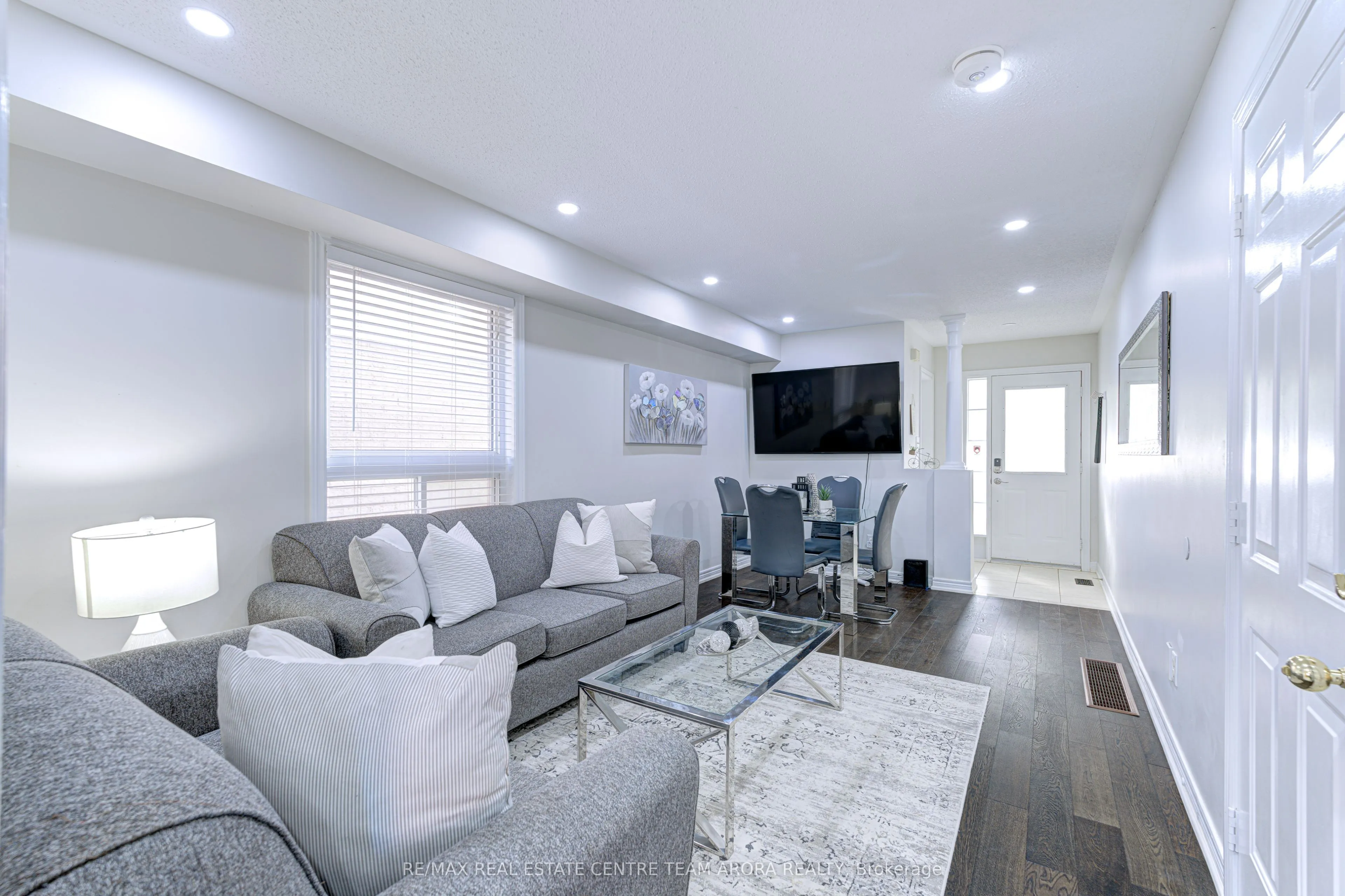 85 Ridgemore Crescent