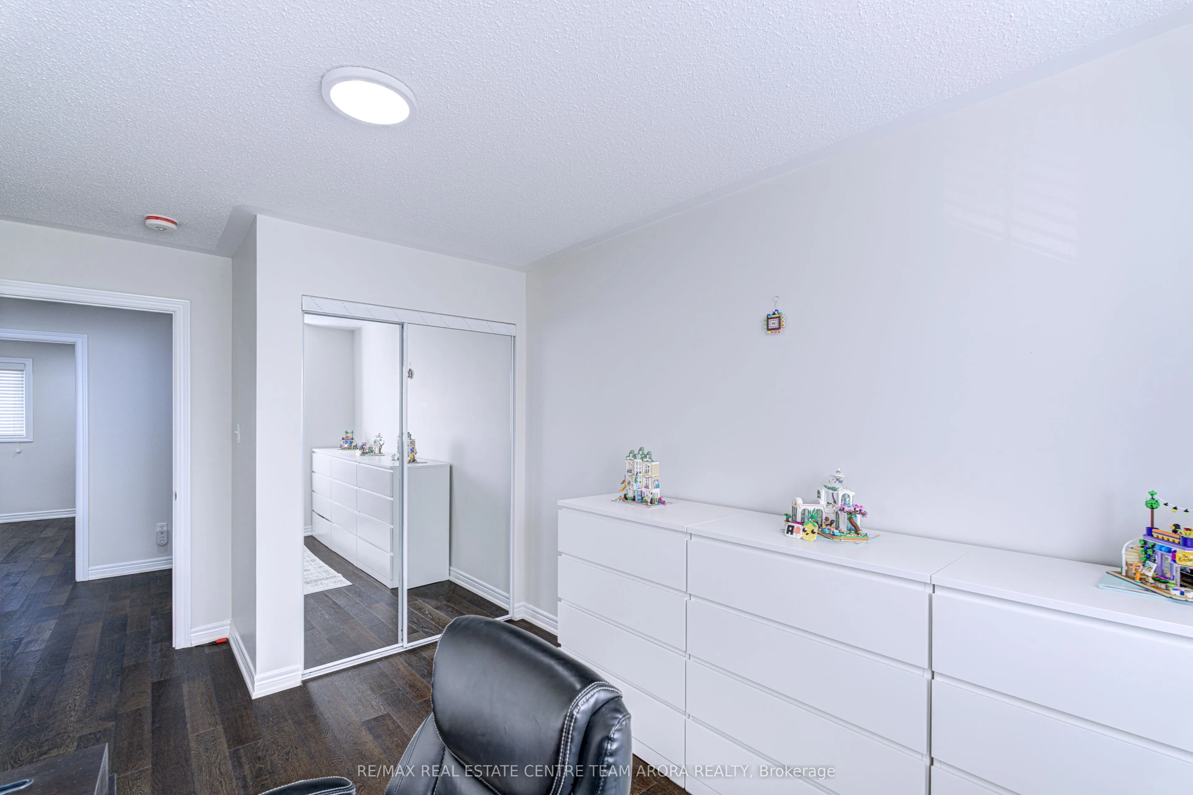 85 Ridgemore Crescent