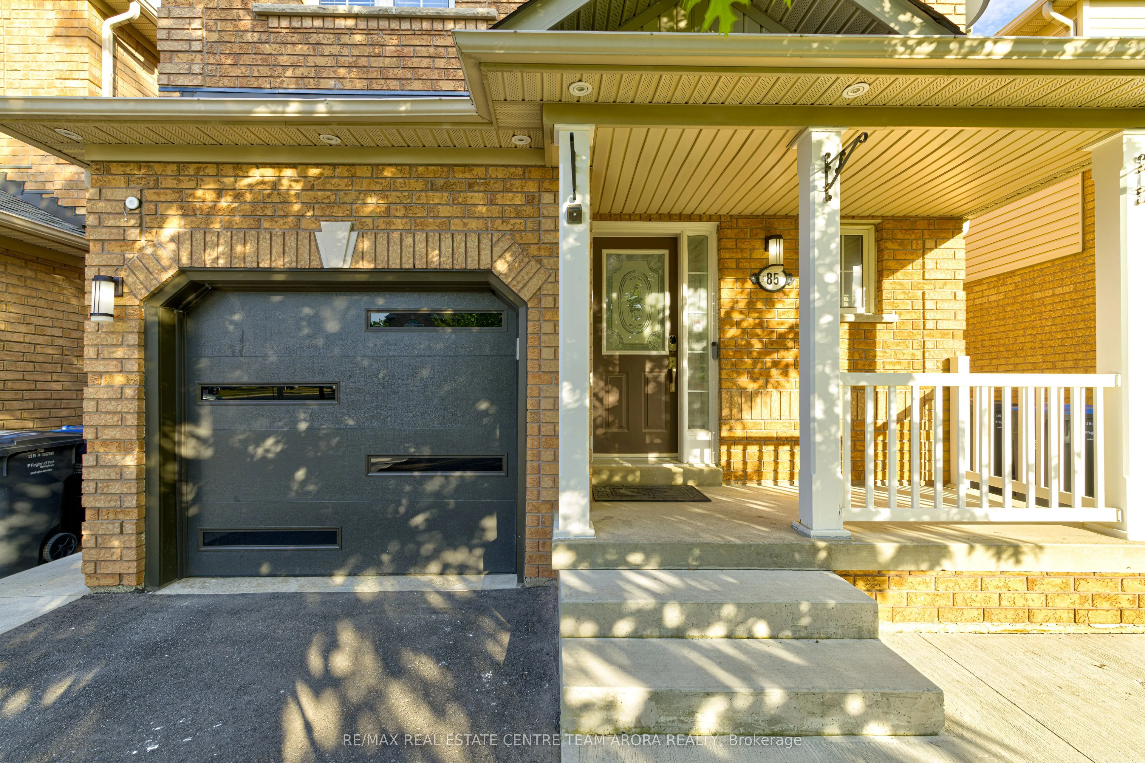 85 Ridgemore Crescent