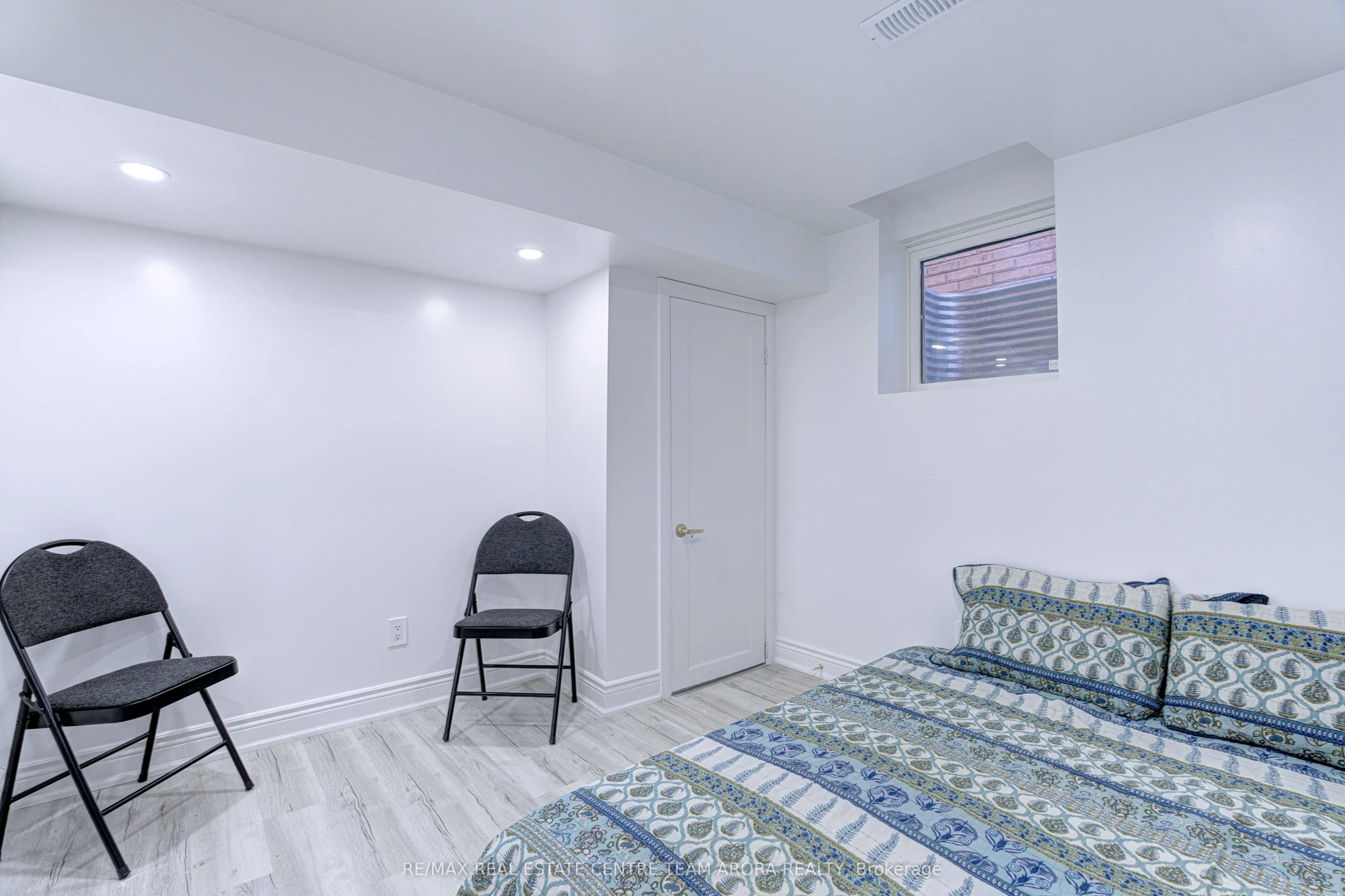 85 Ridgemore Crescent