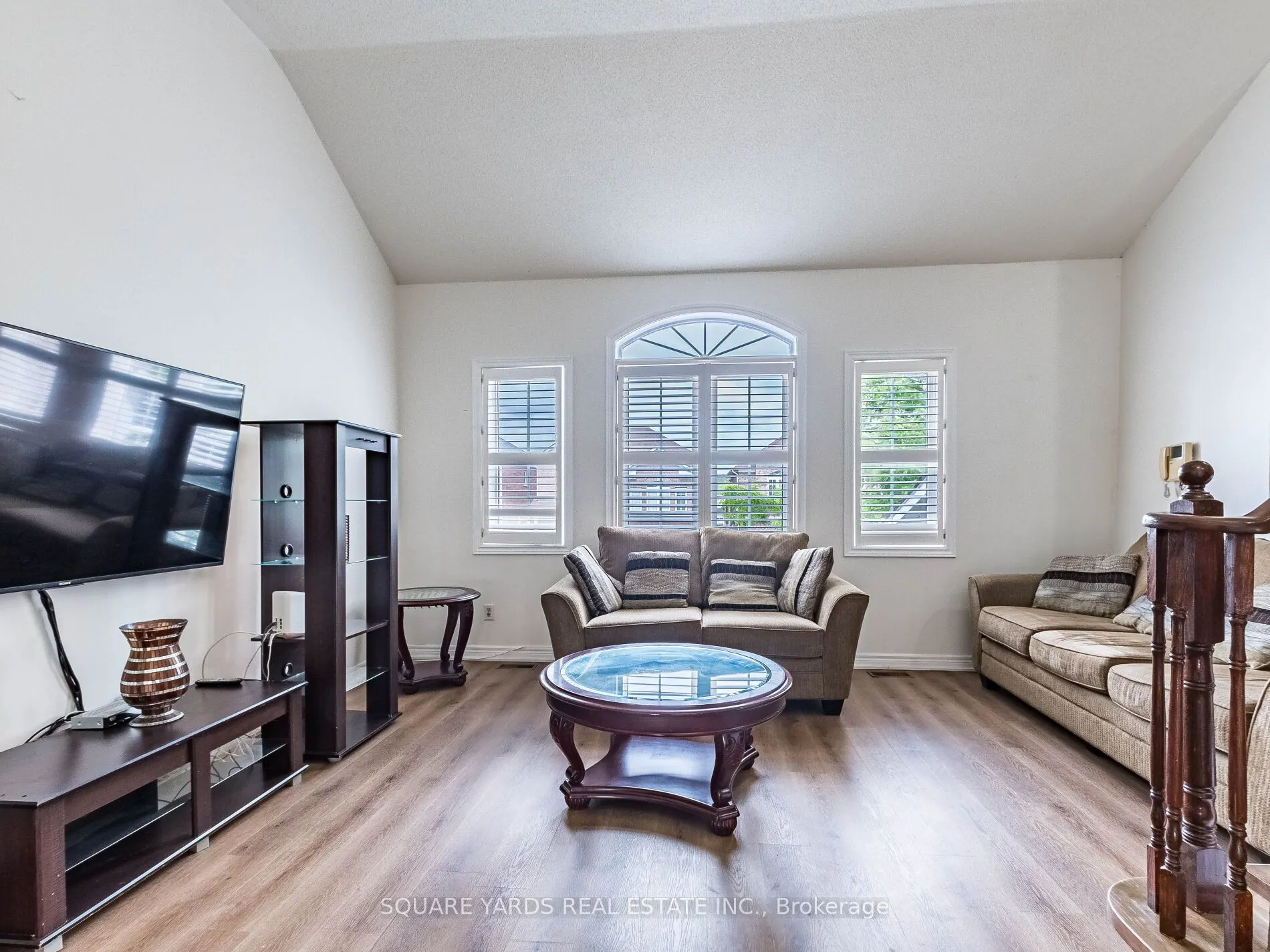 8 Brambank Crescent
