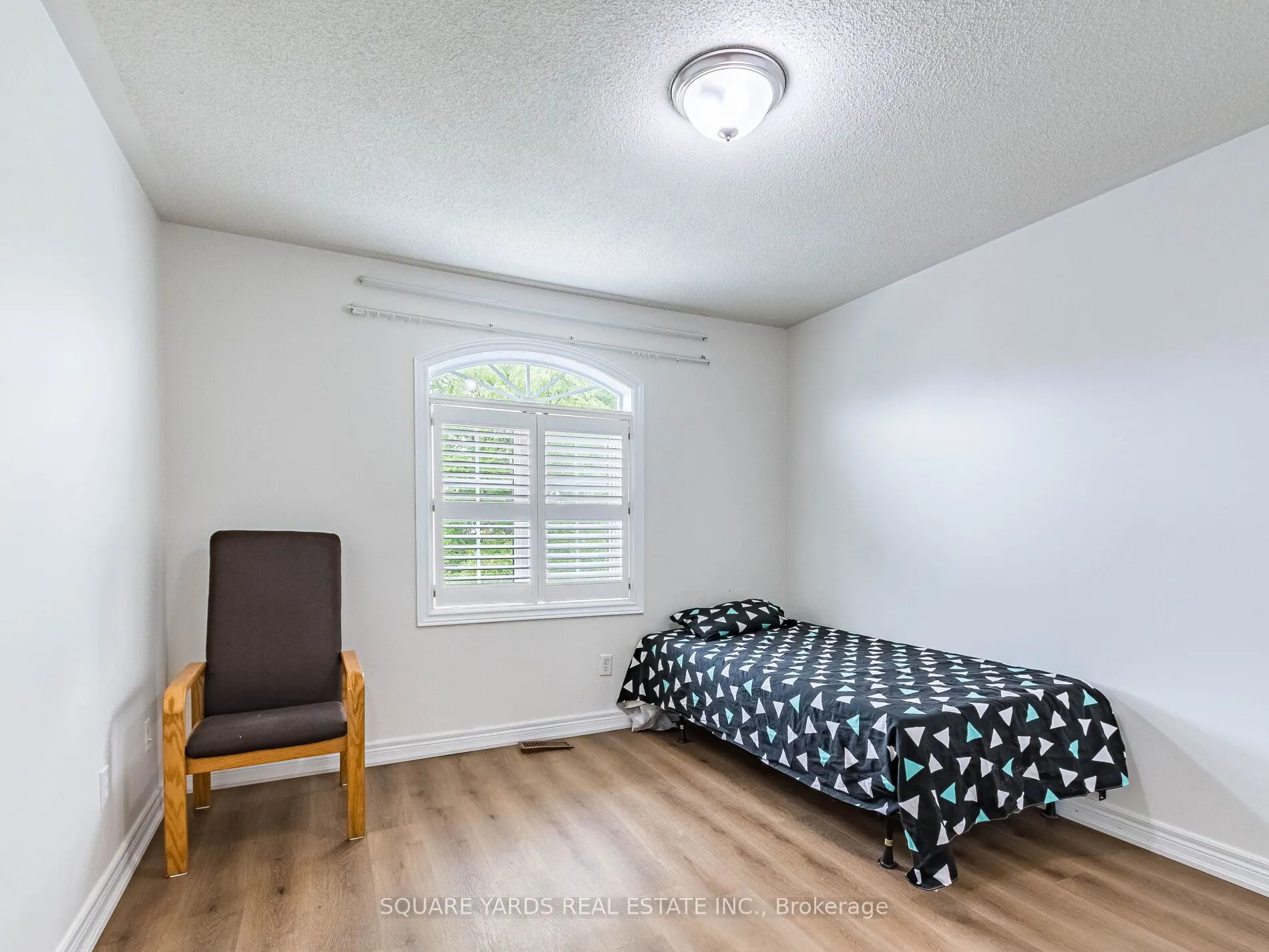 8 Brambank Crescent