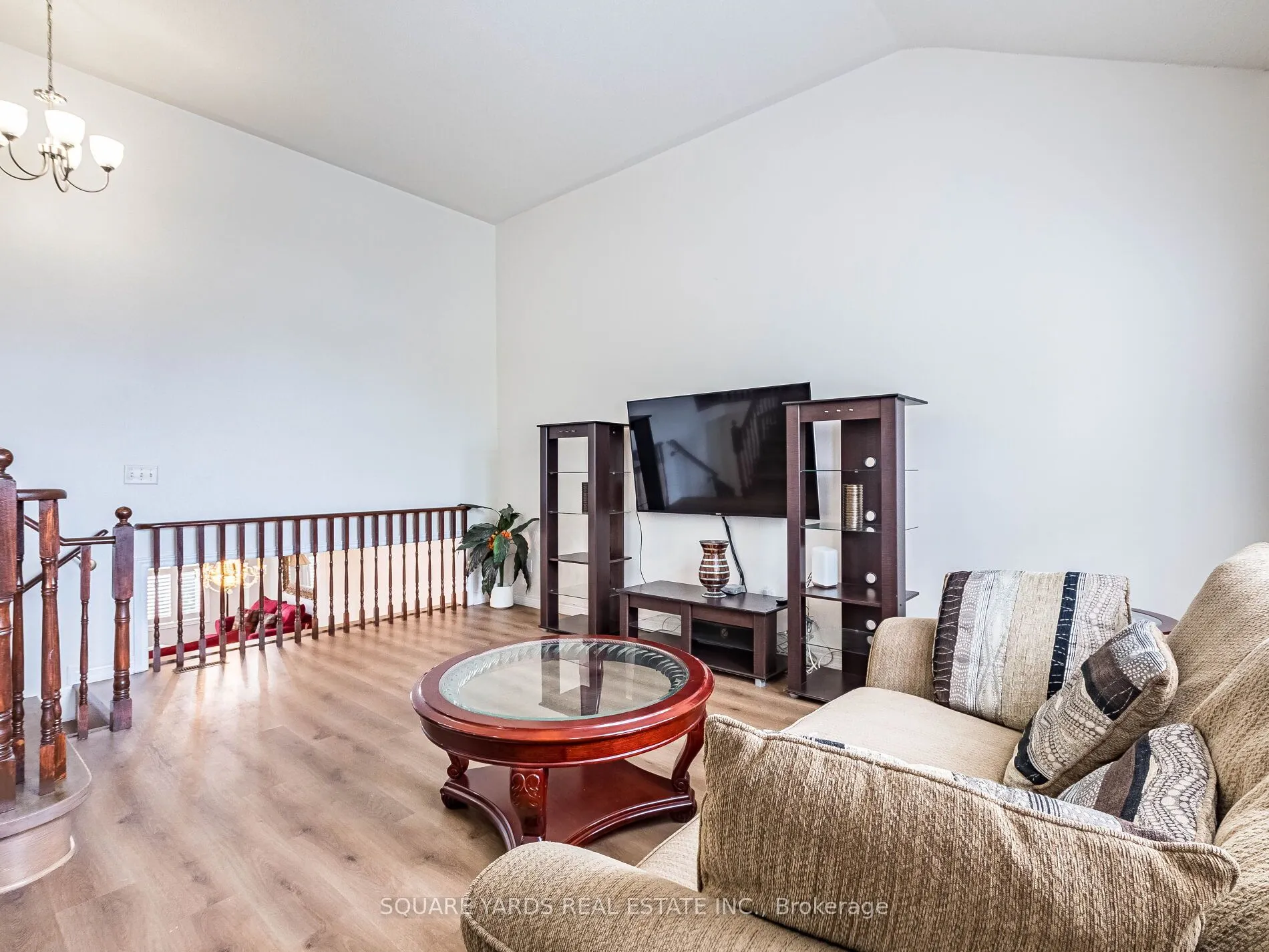 8 Brambank Crescent