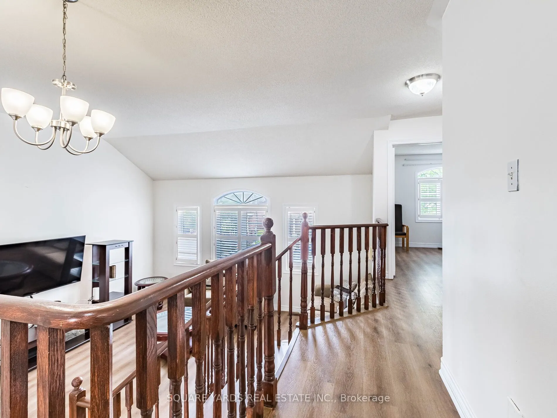8 Brambank Crescent