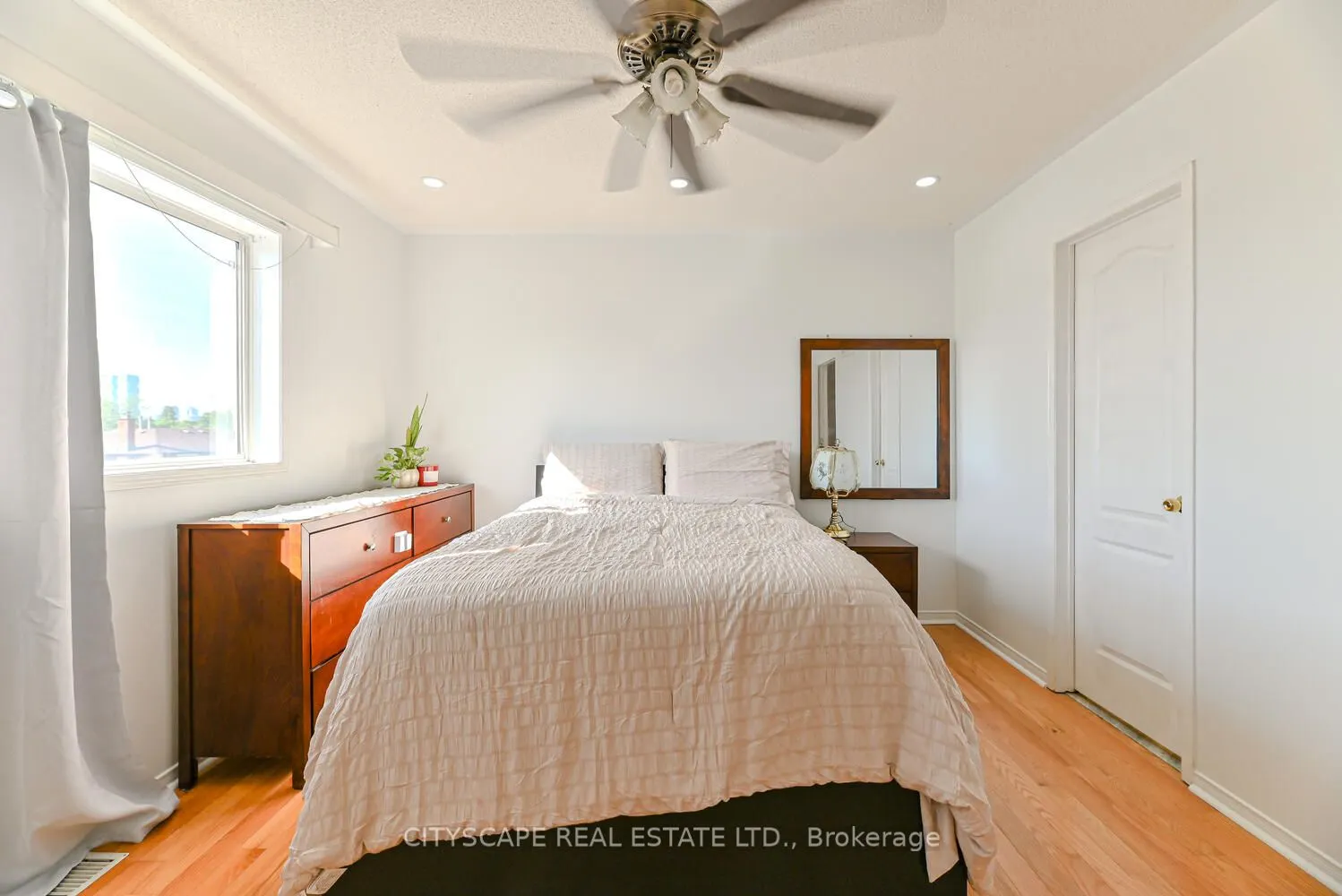 3020 Cedarglen Gate, #35