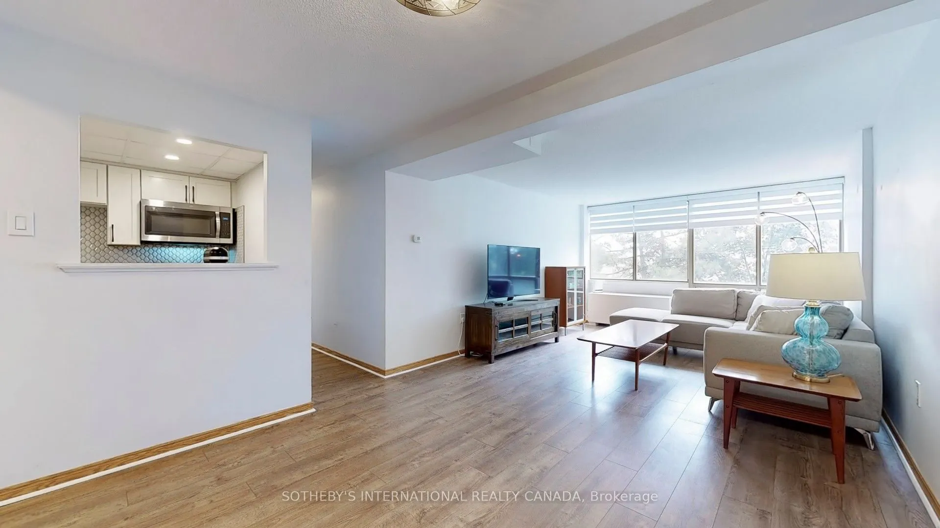 25 Fairview Road W, #406