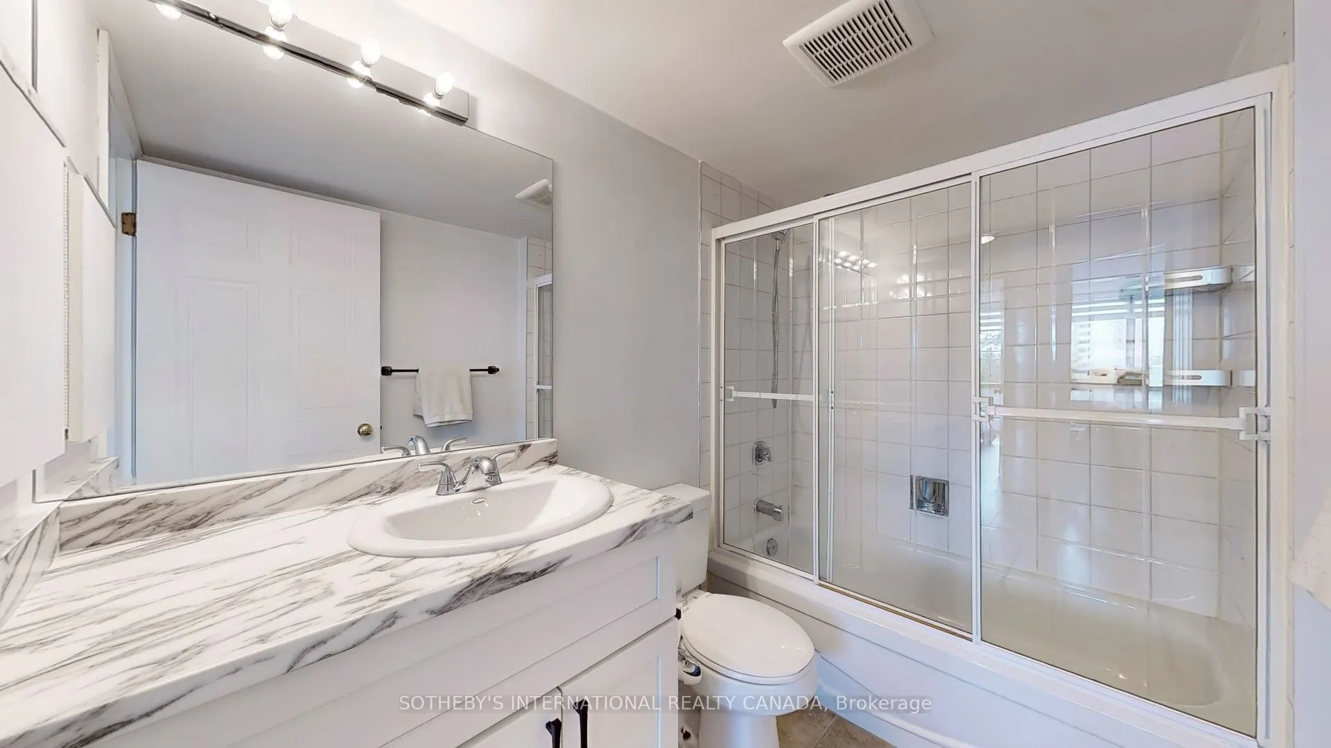 25 Fairview Road W, #406