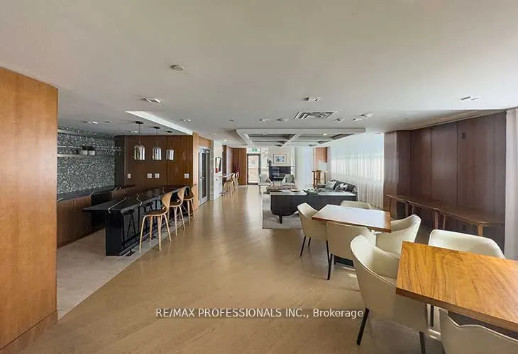 1575 Lakeshore Road W, #GR20