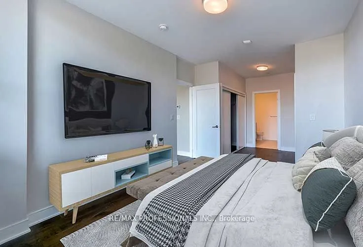1575 Lakeshore Road W, #GR20